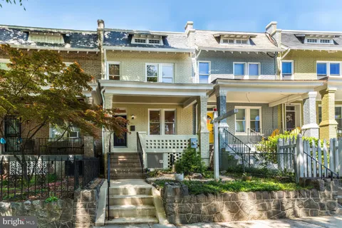 MLS: DCDC2197782
