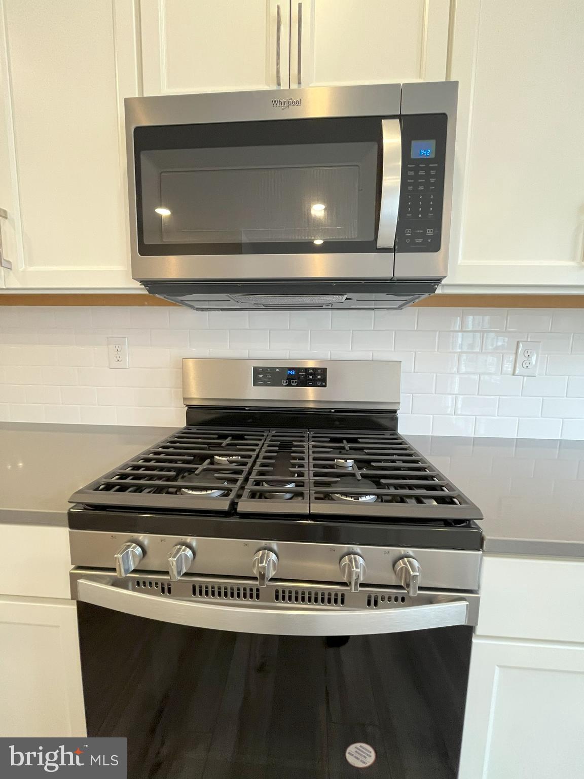 RIVER POINTE - Residential Lease