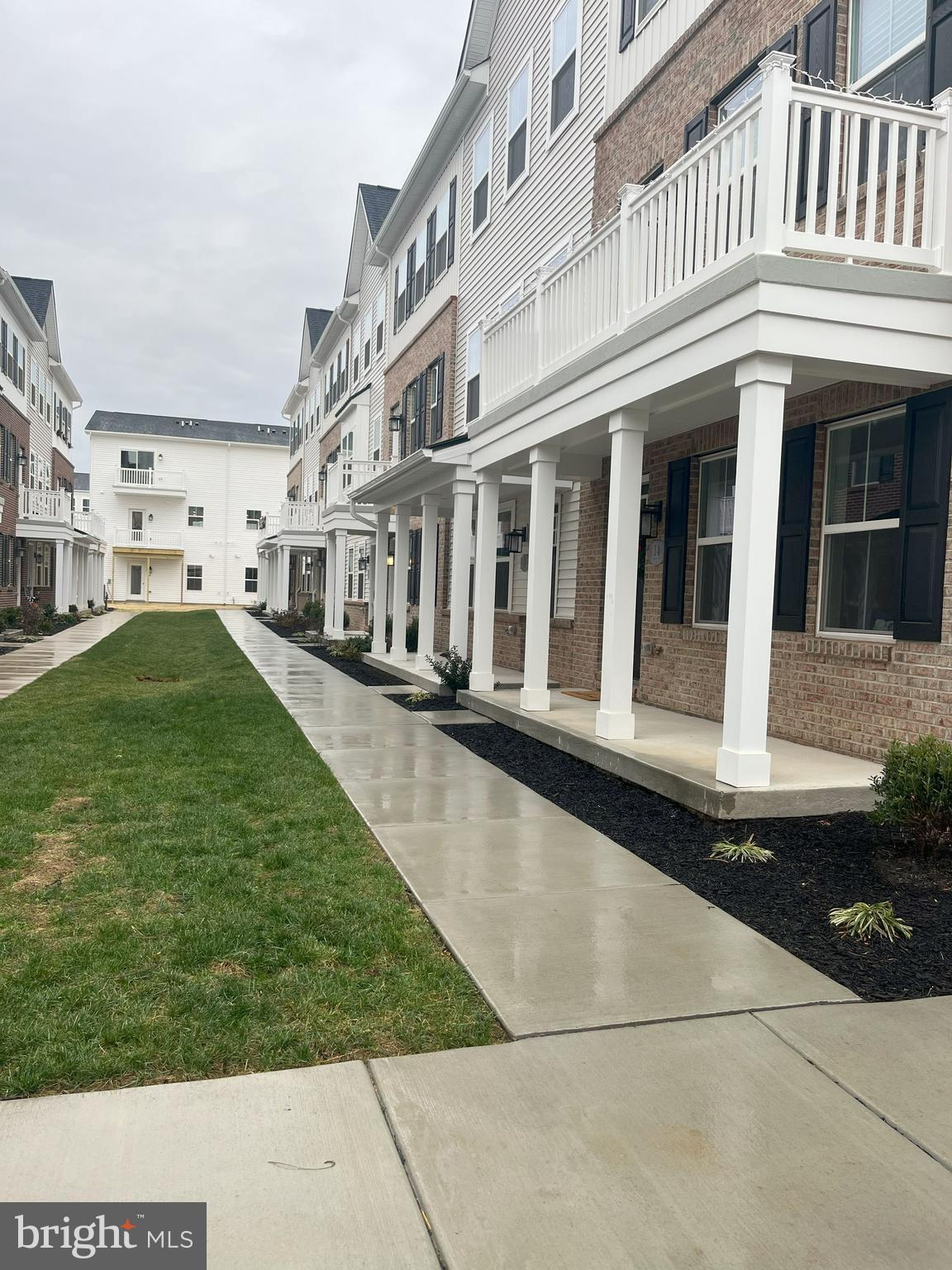 RIVER POINTE - Residential Lease