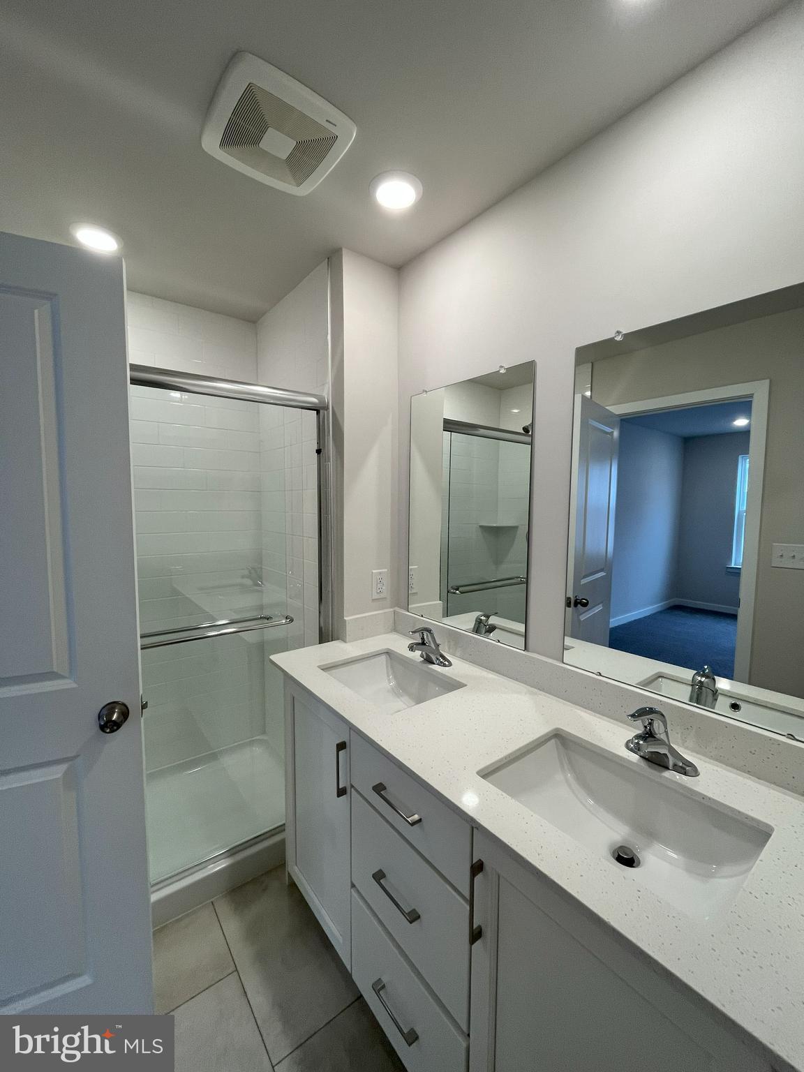 RIVER POINTE - Residential Lease