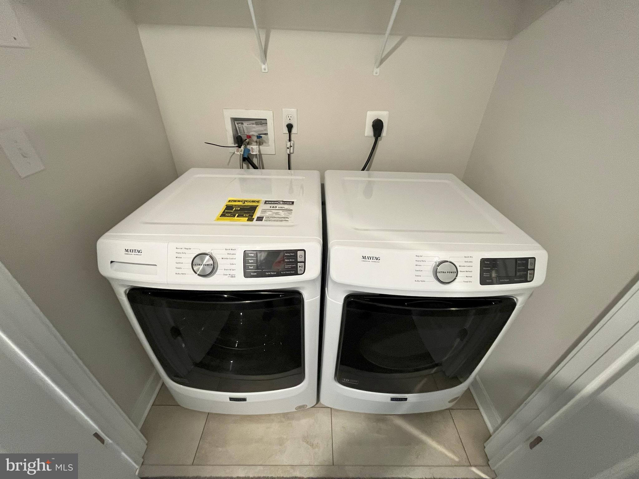 RIVER POINTE - Residential Lease