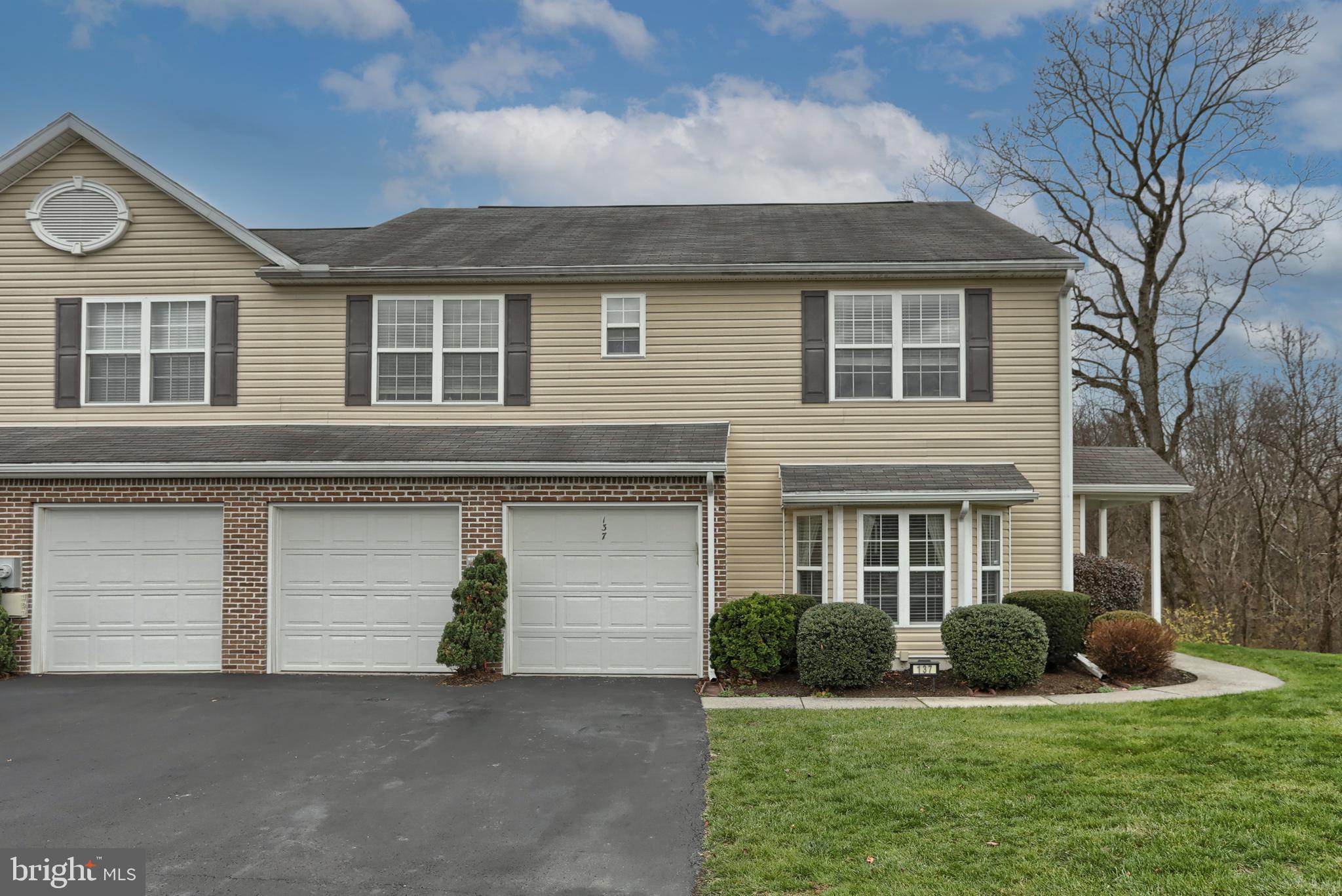 VILLAS AT HERSHEY MEADOWS - Residential