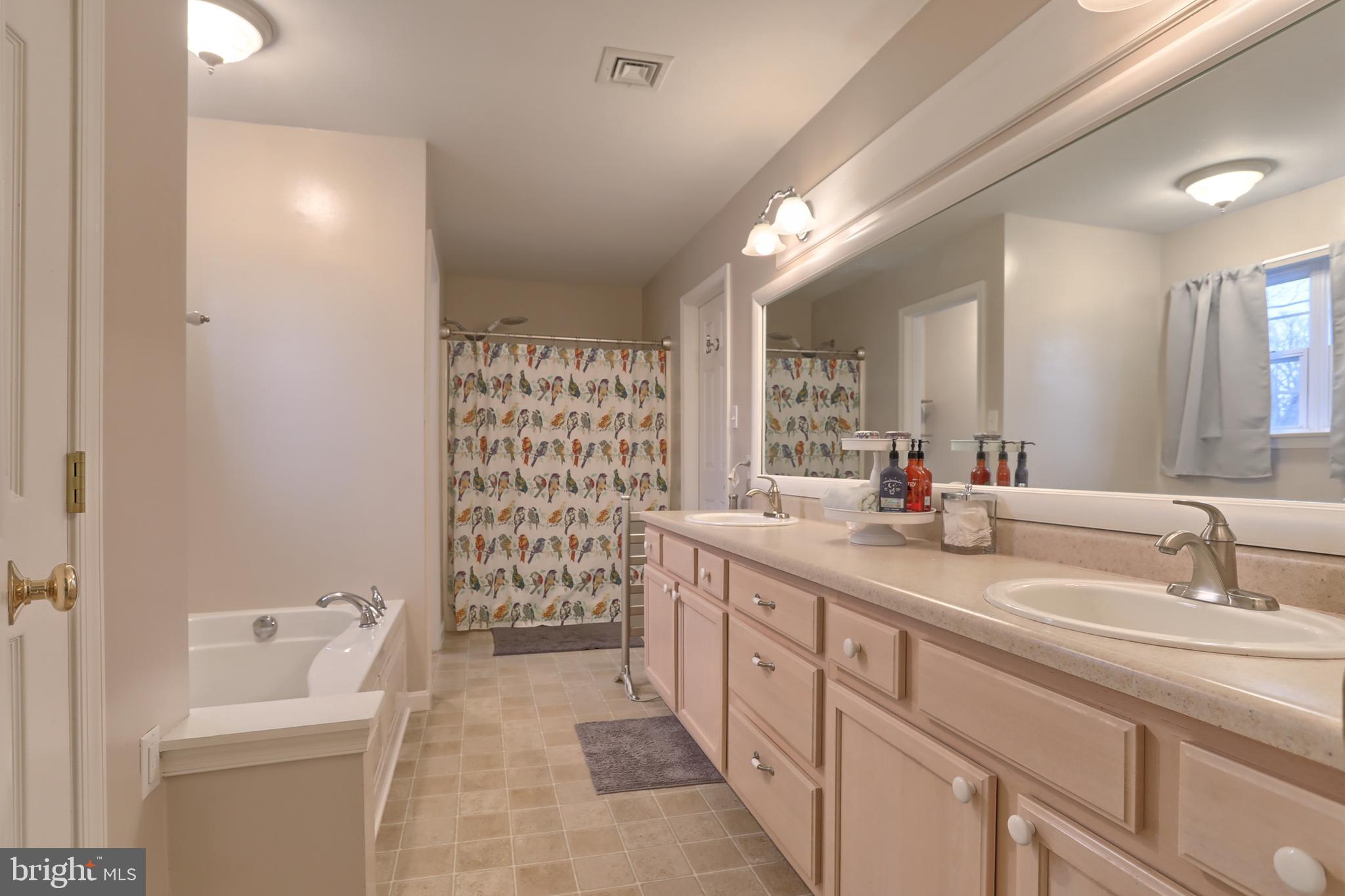 VILLAS AT HERSHEY MEADOWS - Residential