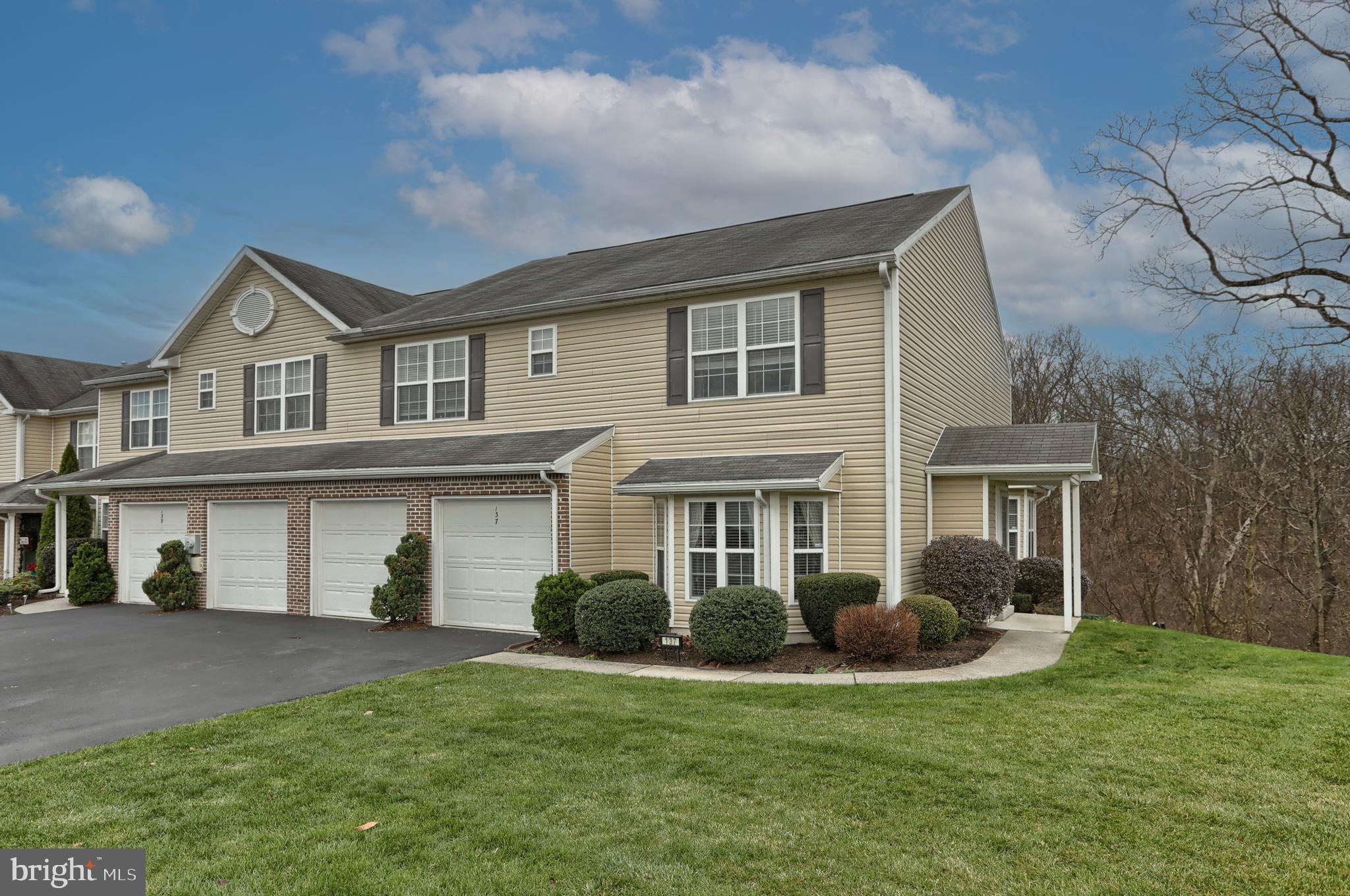 VILLAS AT HERSHEY MEADOWS - Residential