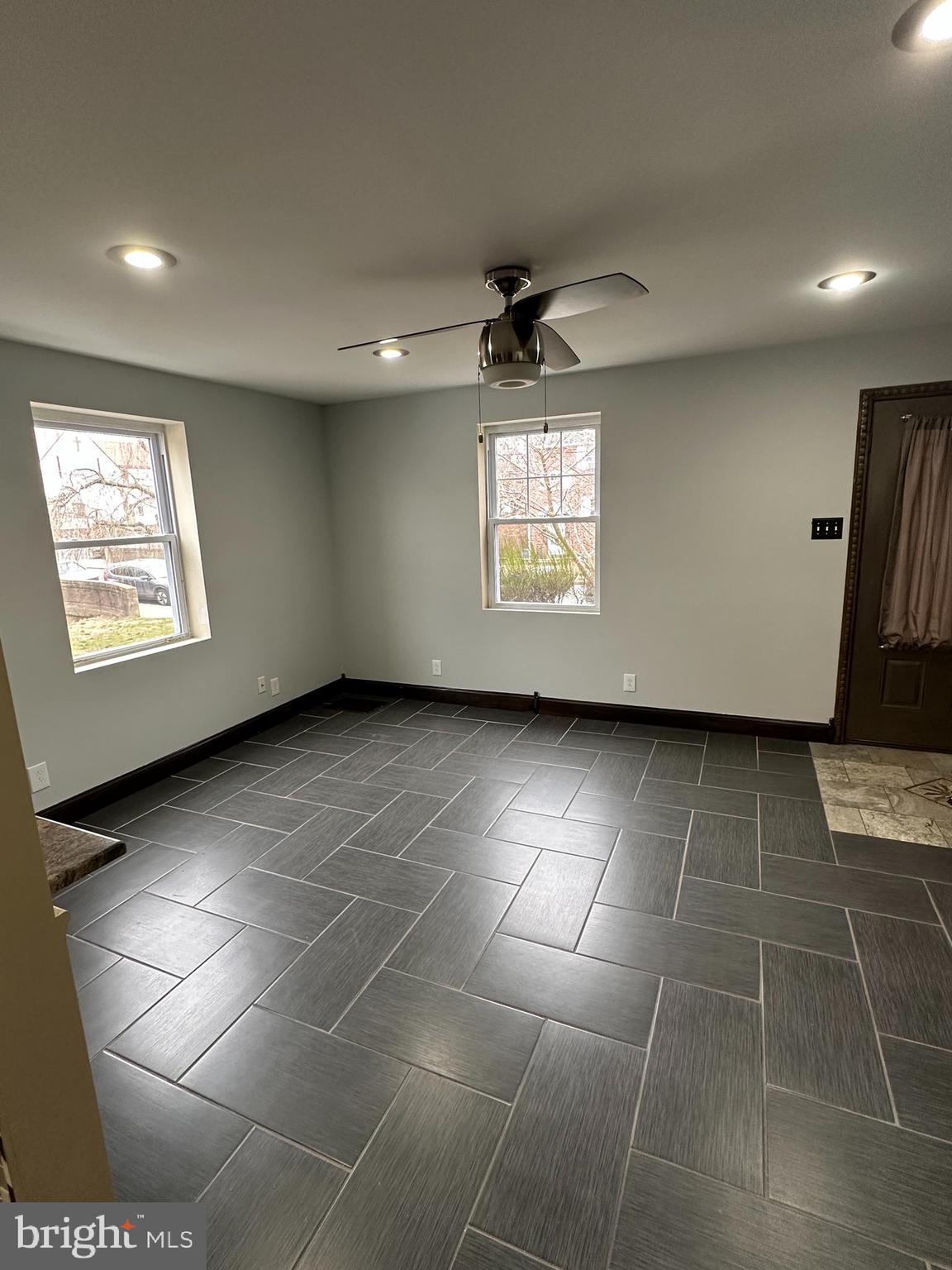 LLANWELYN GARDENS - Residential