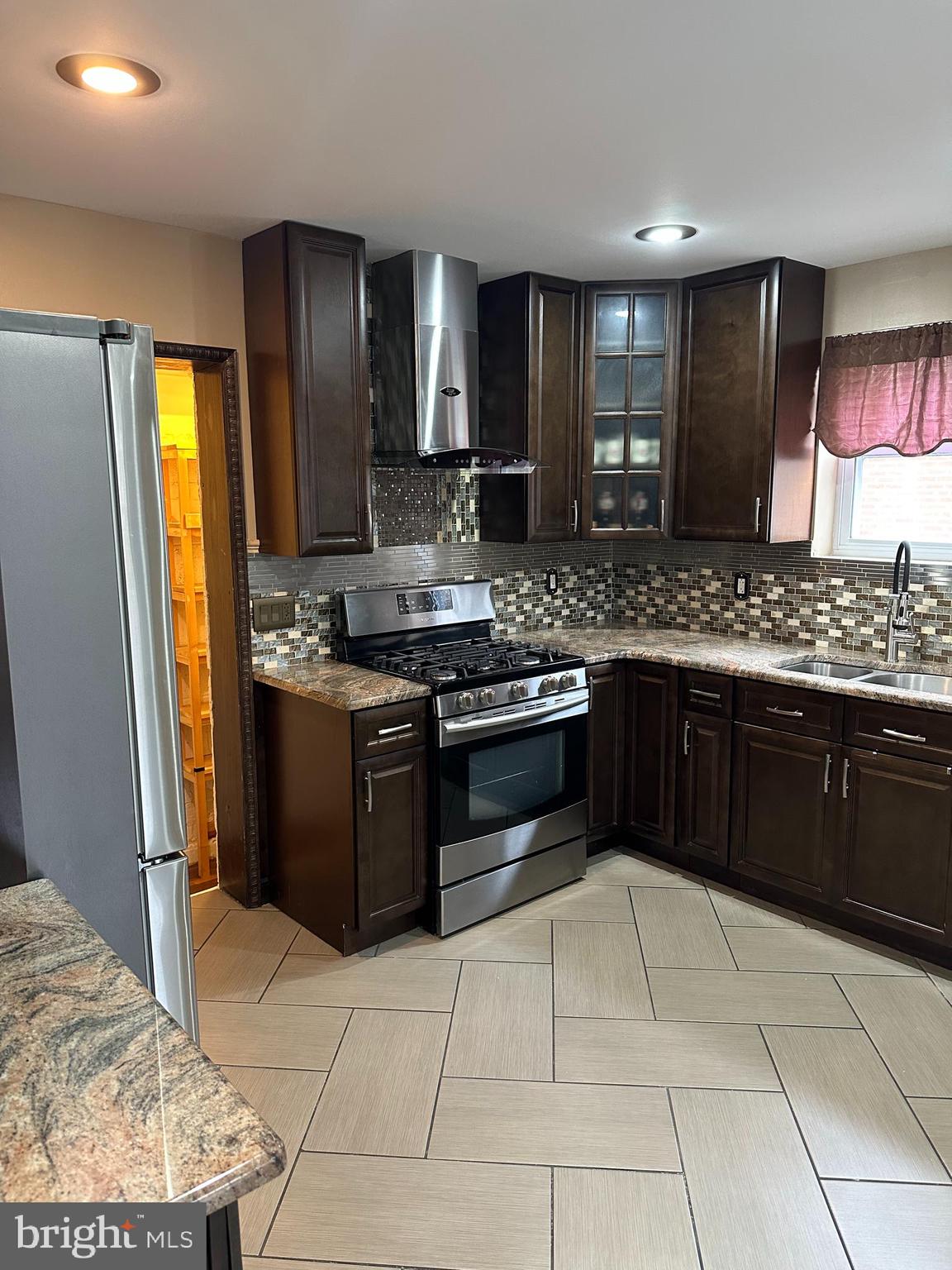 LLANWELYN GARDENS - Residential