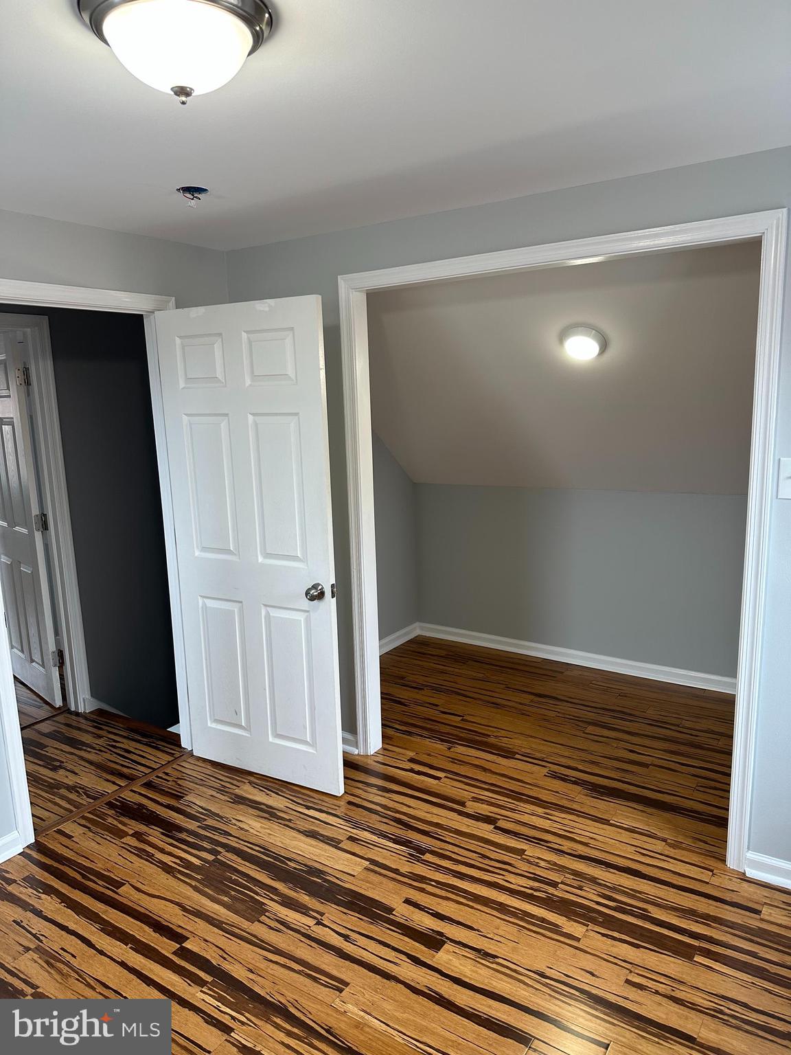 LLANWELYN GARDENS - Residential