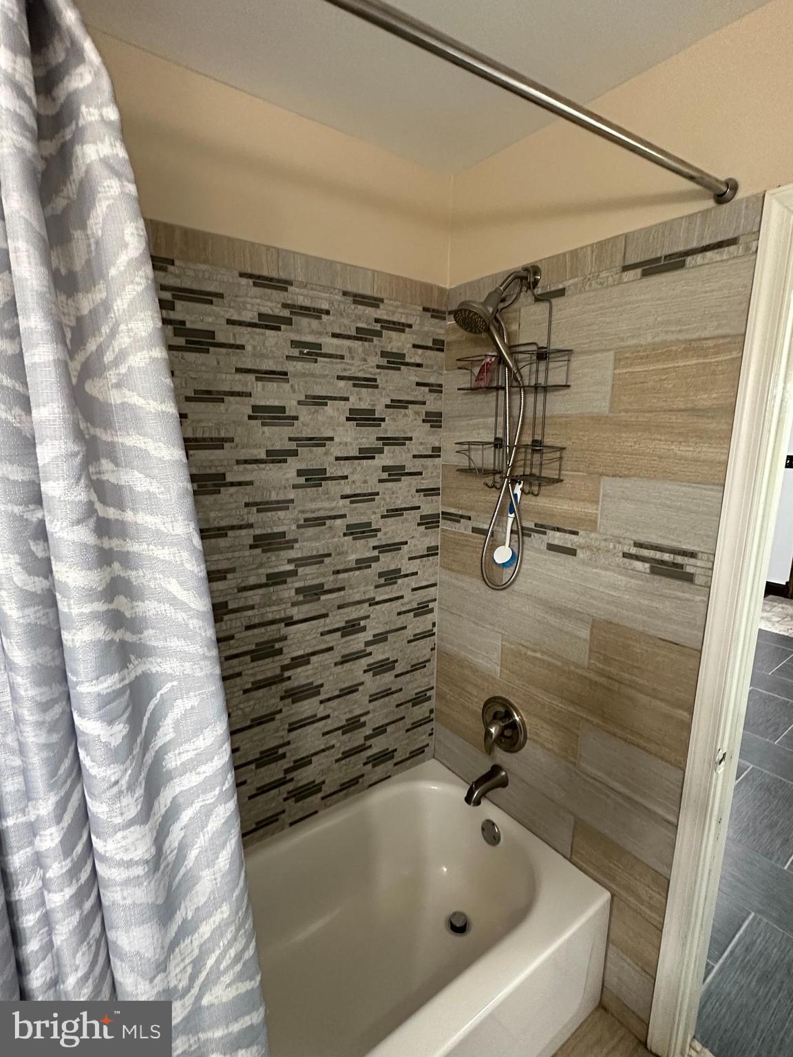 LLANWELYN GARDENS - Residential