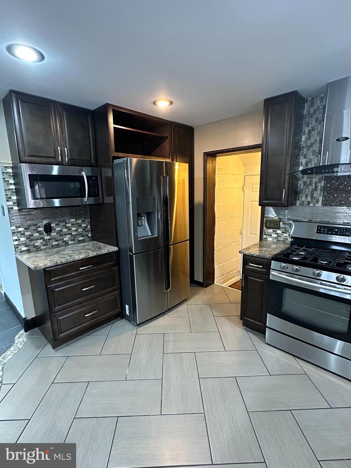 LLANWELYN GARDENS - Residential