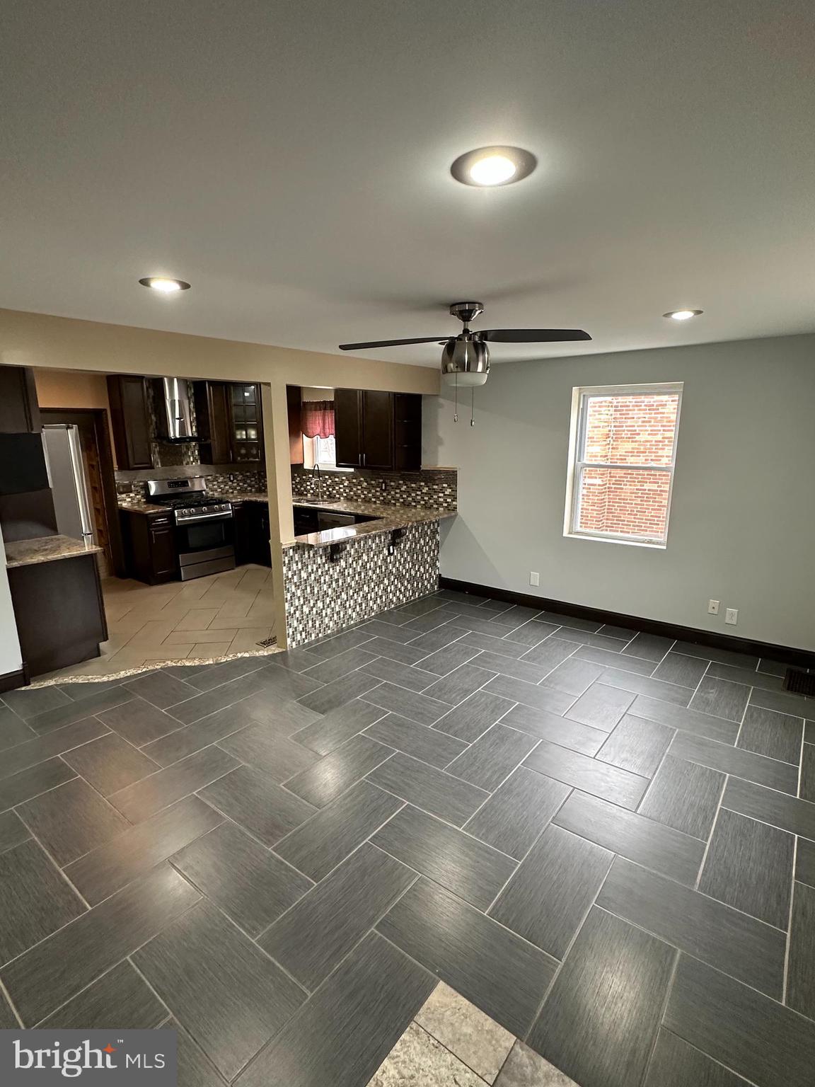 LLANWELYN GARDENS - Residential