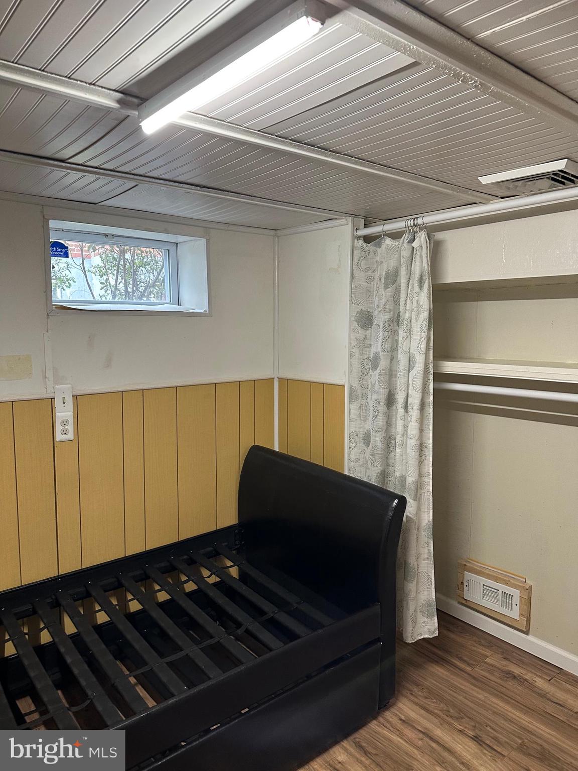 LLANWELYN GARDENS - Residential