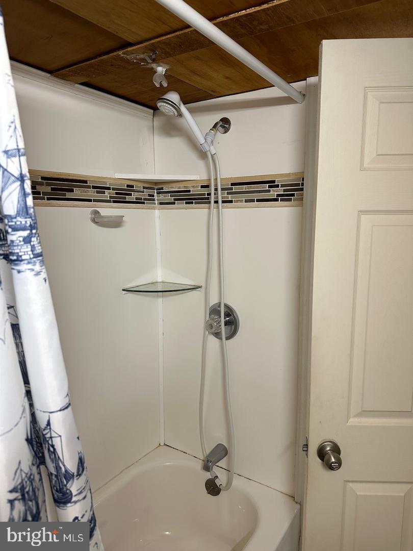 LLANWELYN GARDENS - Residential