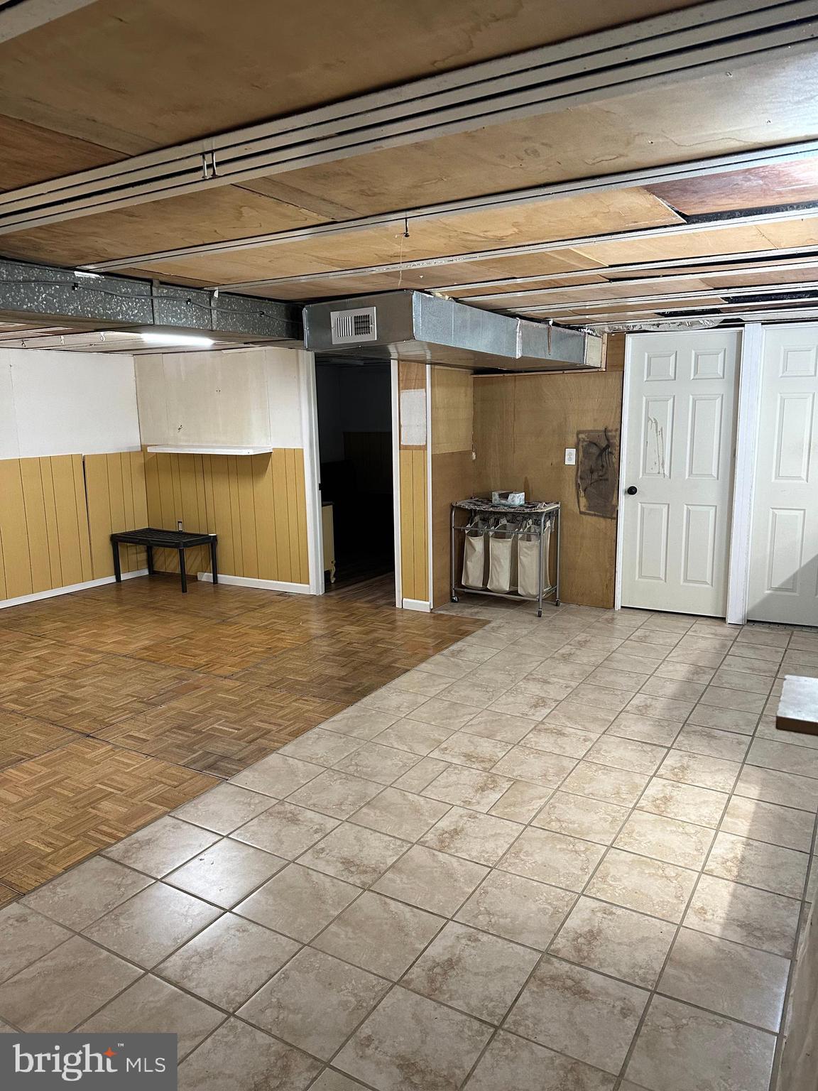 LLANWELYN GARDENS - Residential