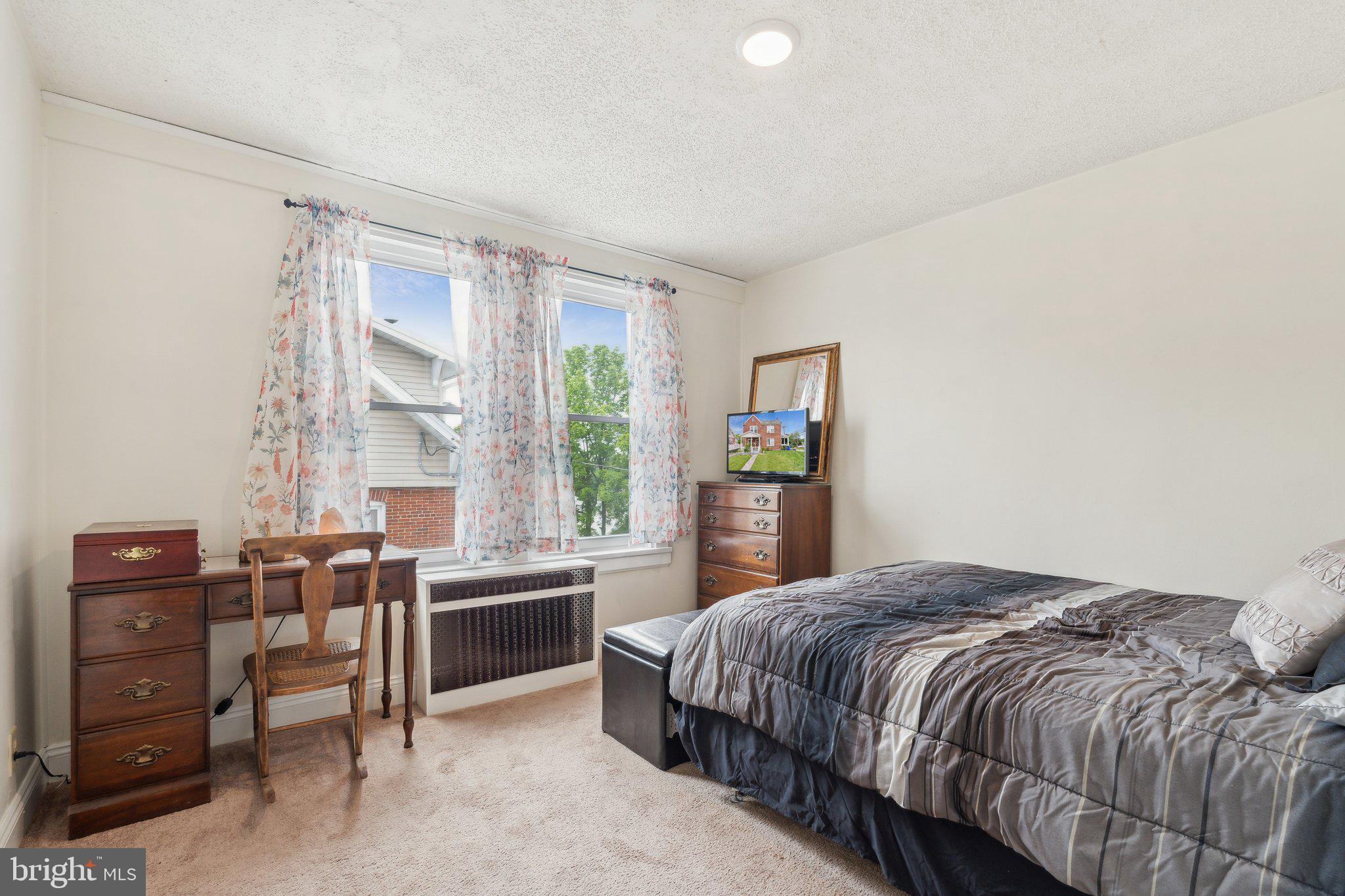 HAGERSTOWN - Residential