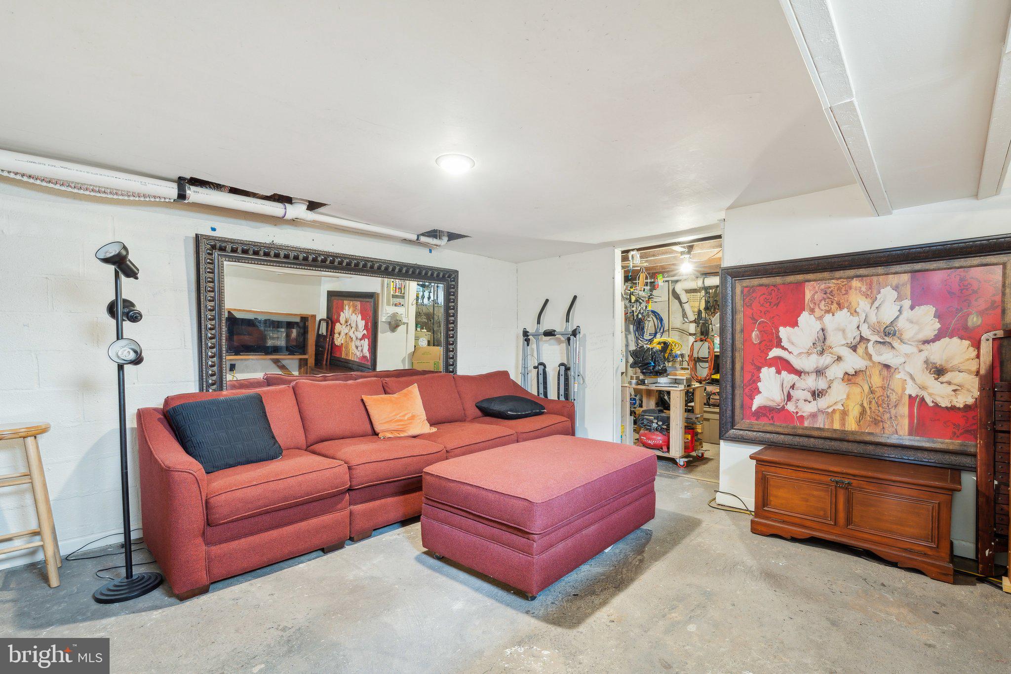 HAGERSTOWN - Residential