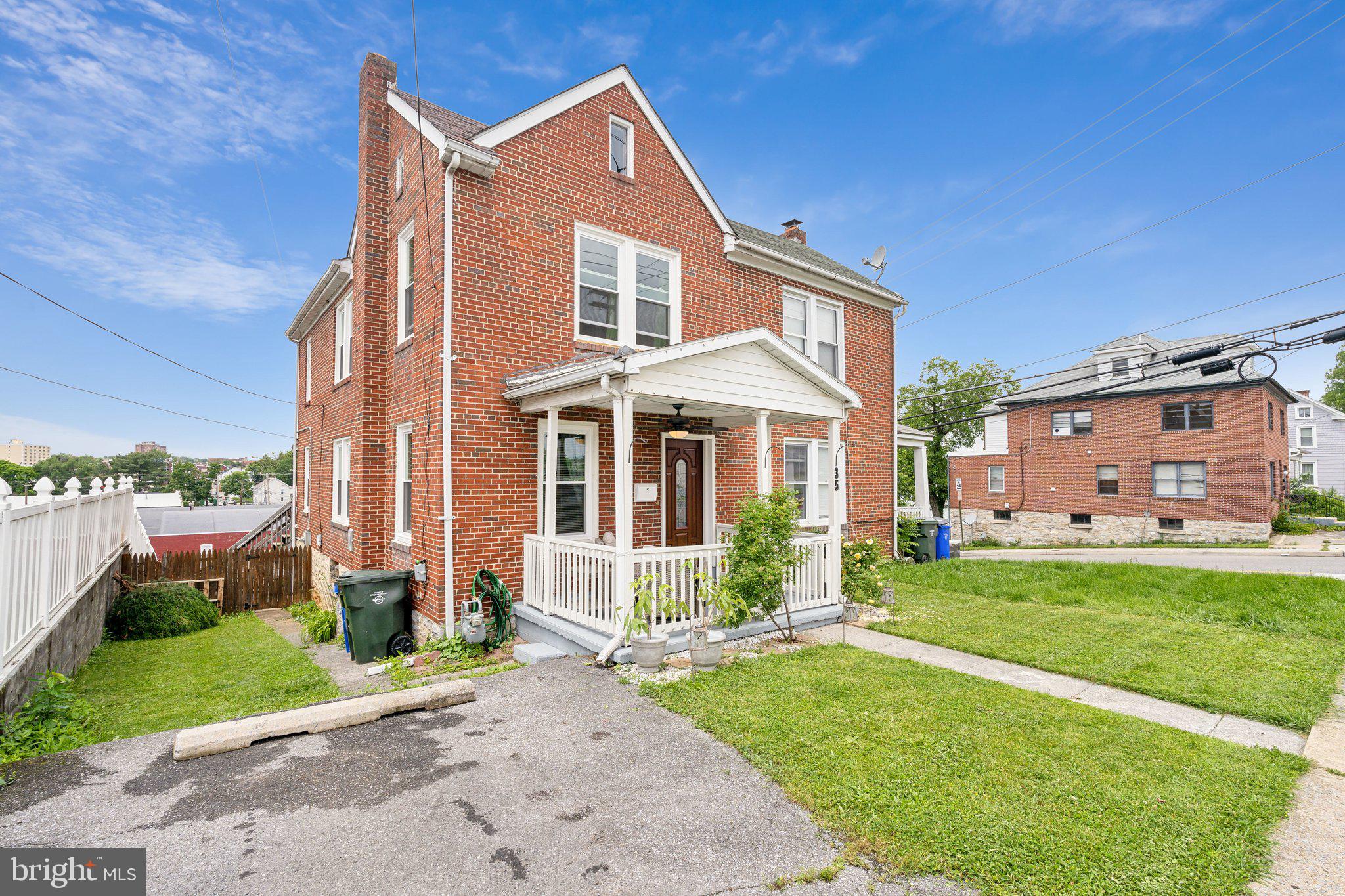 HAGERSTOWN - Residential