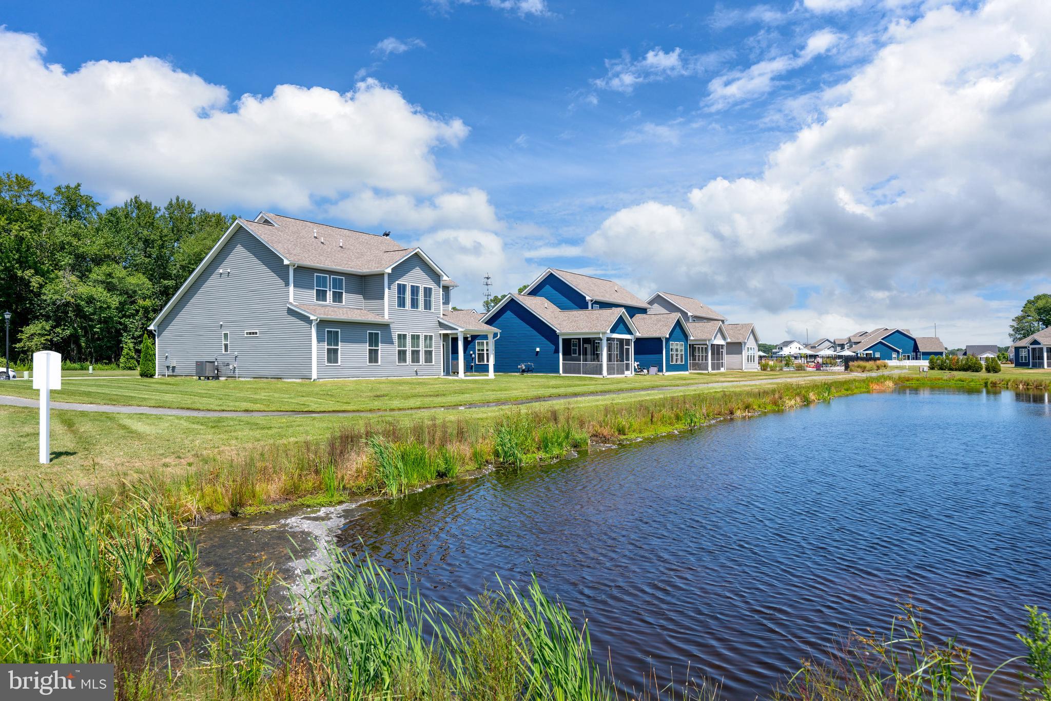 SYCAMORE CHASE - Residential