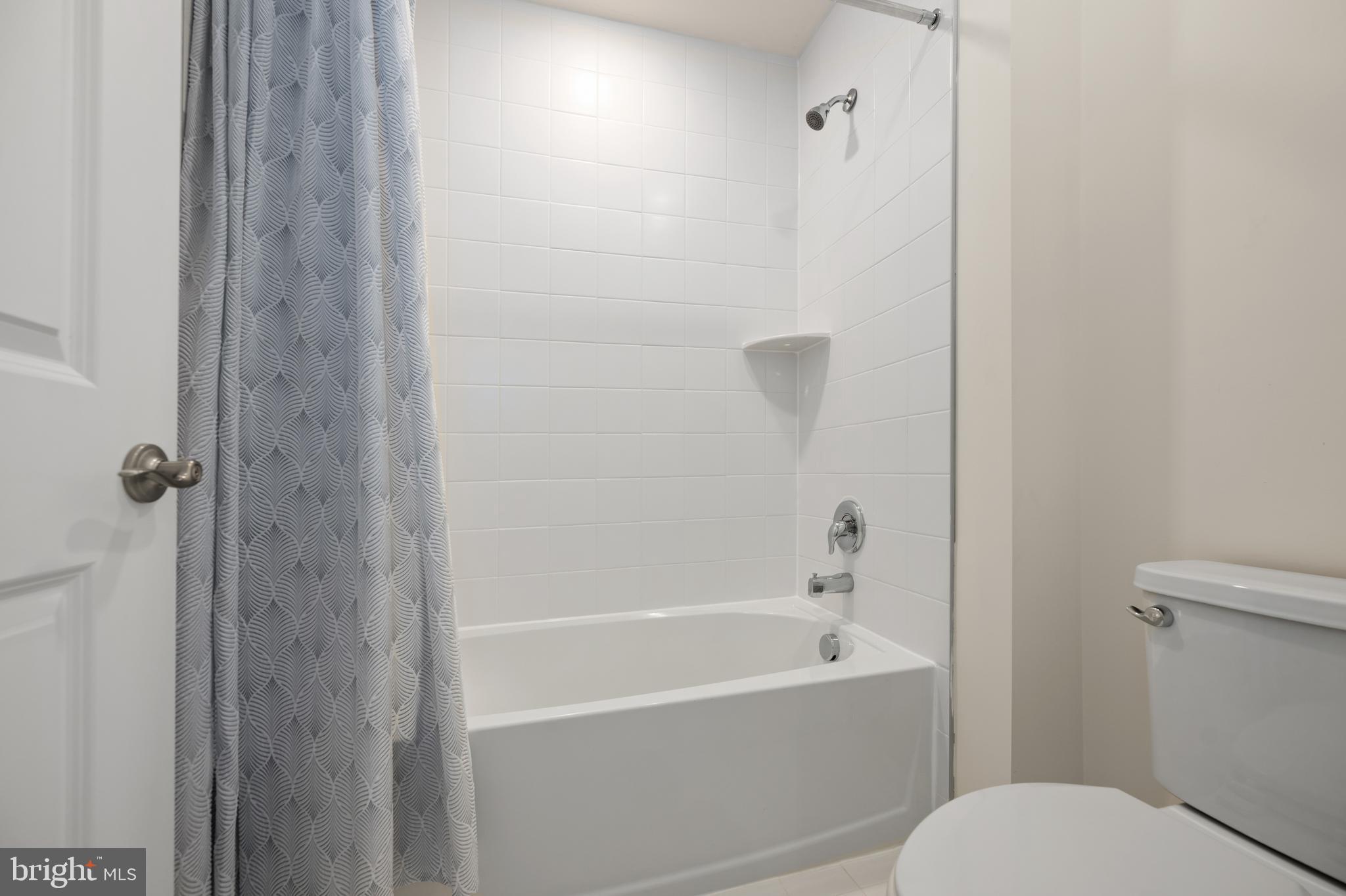 SYCAMORE CHASE - Residential