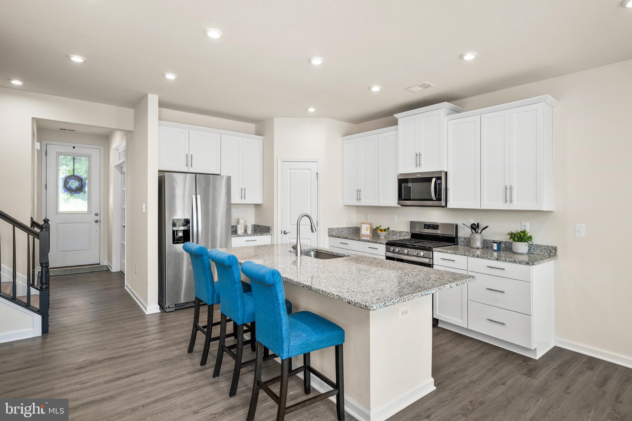 SYCAMORE CHASE - Residential