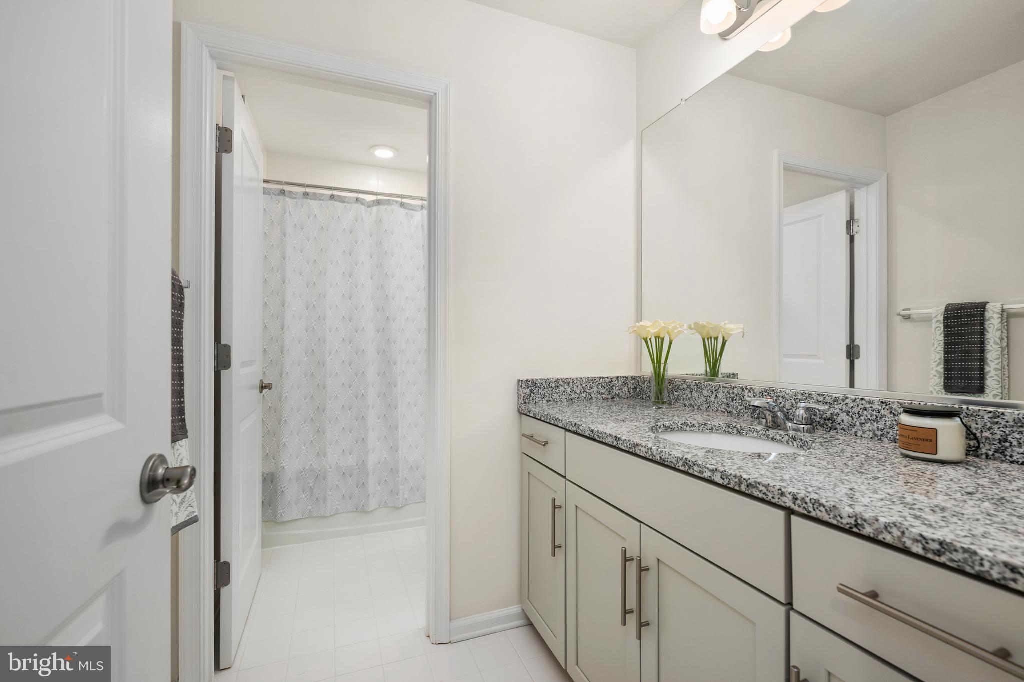 SYCAMORE CHASE - Residential