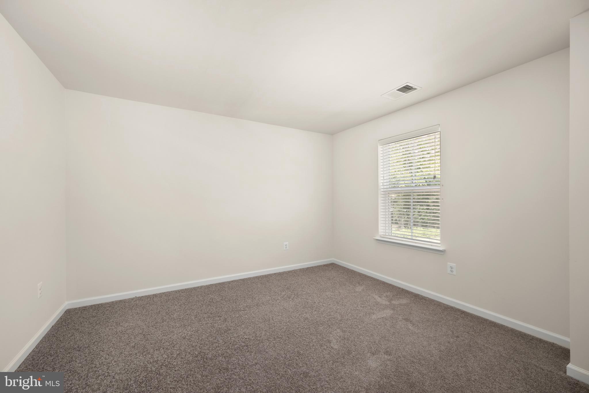 SYCAMORE CHASE - Residential