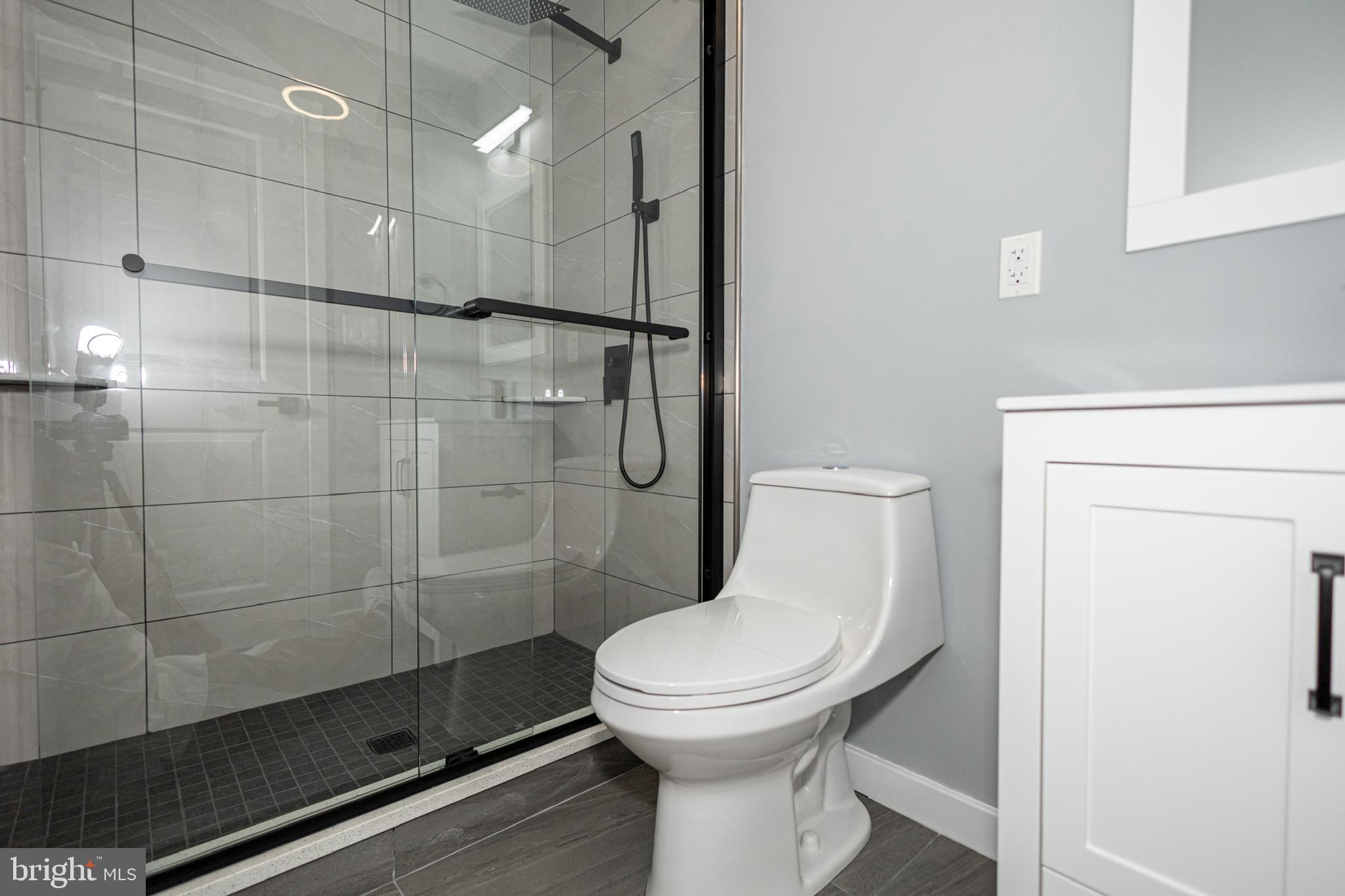 FAIRMOUNT - Residential Lease