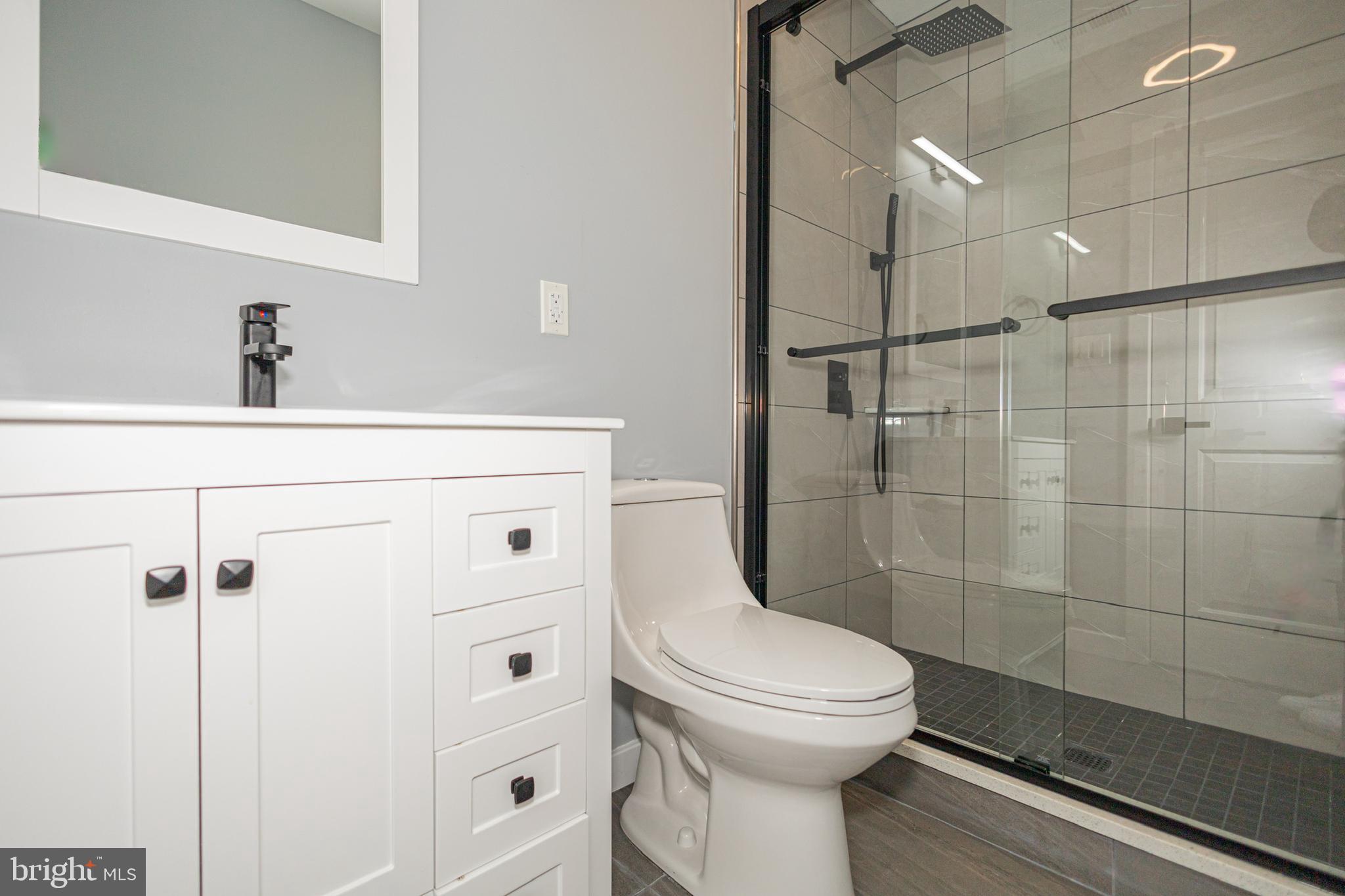 FAIRMOUNT - Residential Lease