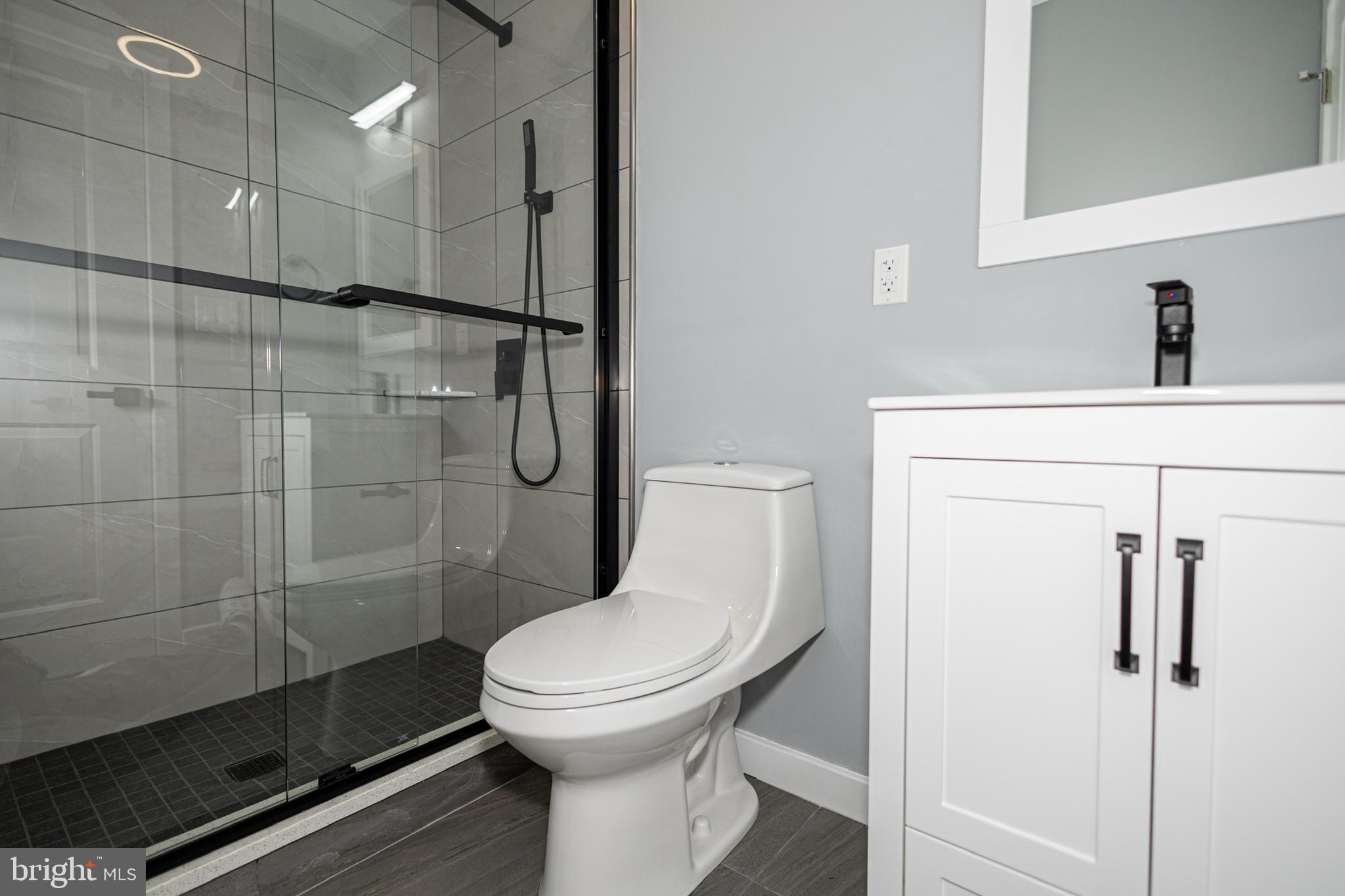 FAIRMOUNT - Residential Lease