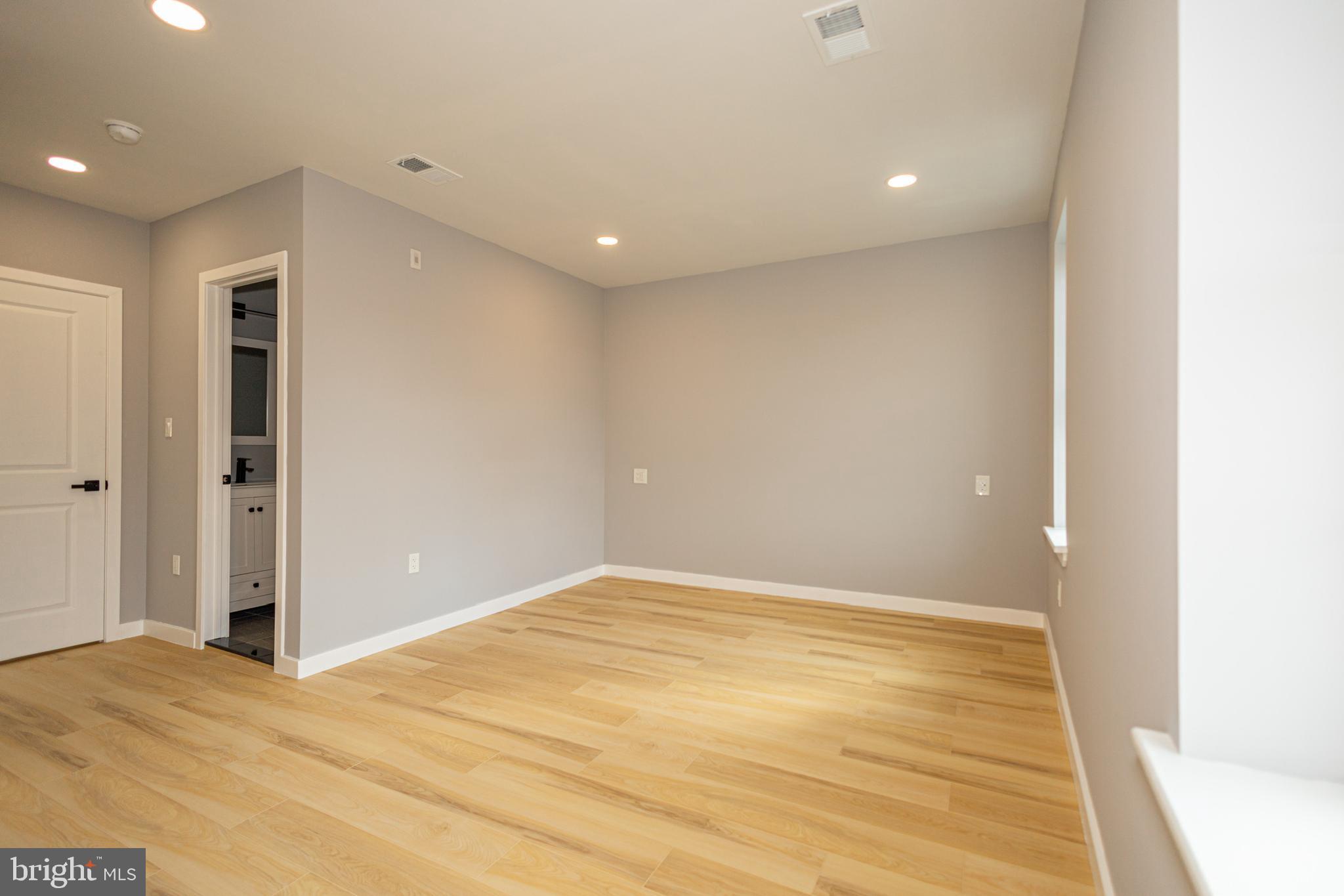 FAIRMOUNT - Residential Lease