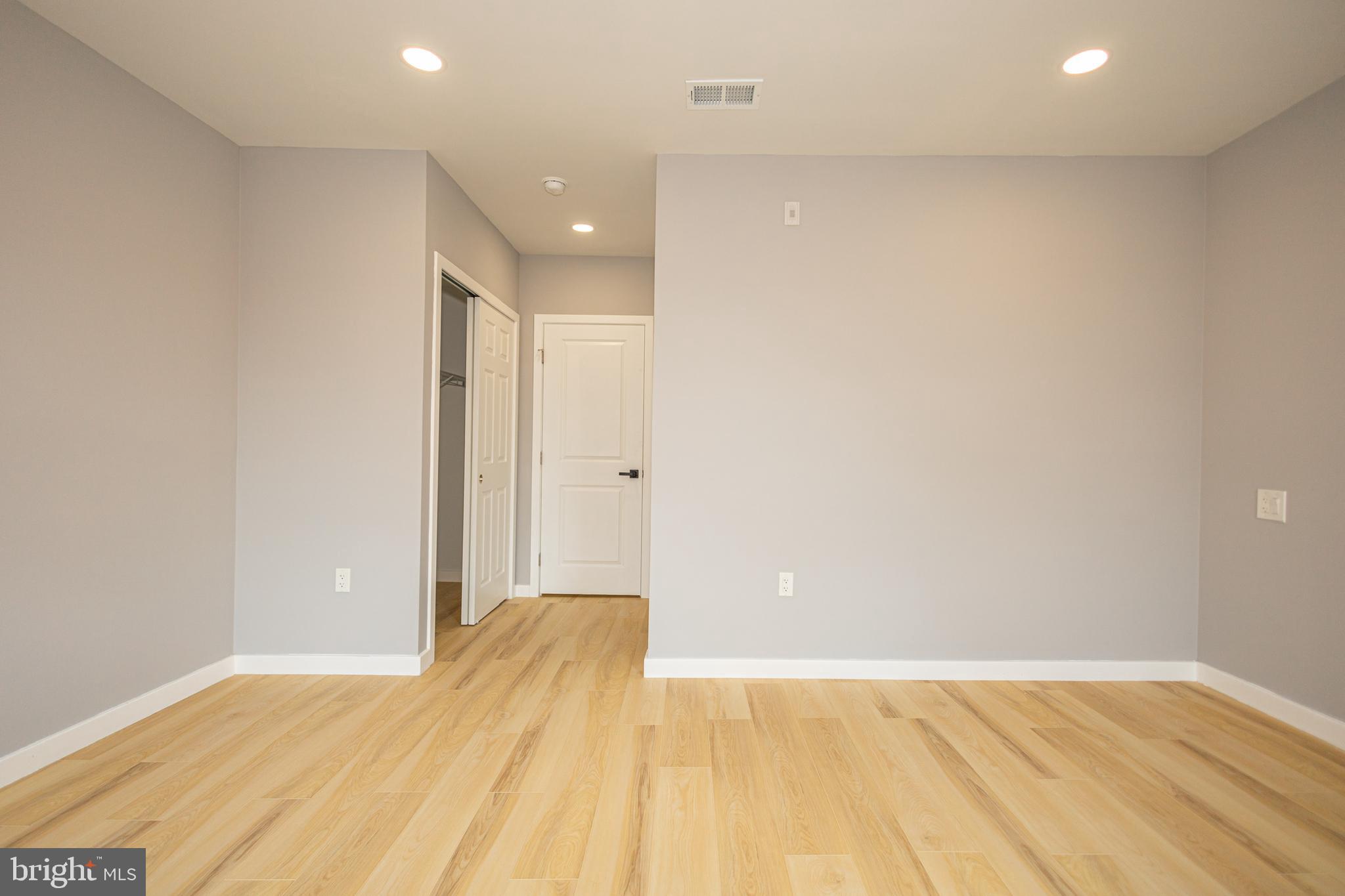 FAIRMOUNT - Residential Lease