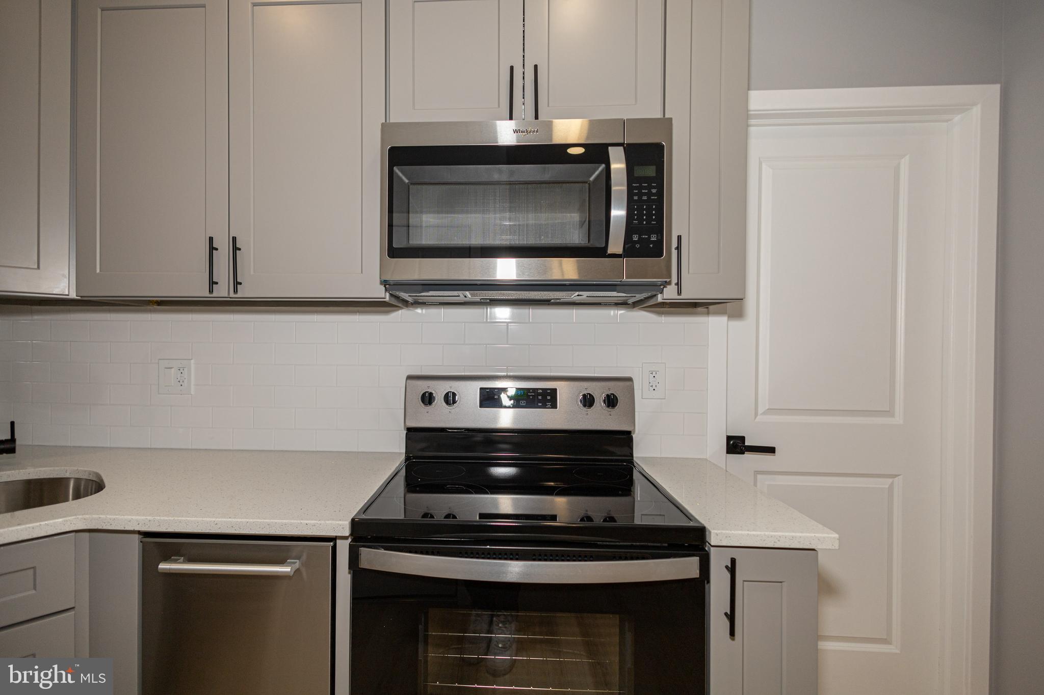 FAIRMOUNT - Residential Lease