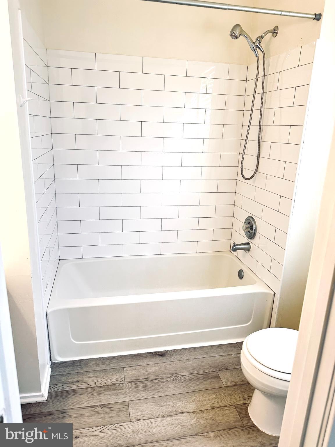 CHURCHILL - Residential Lease