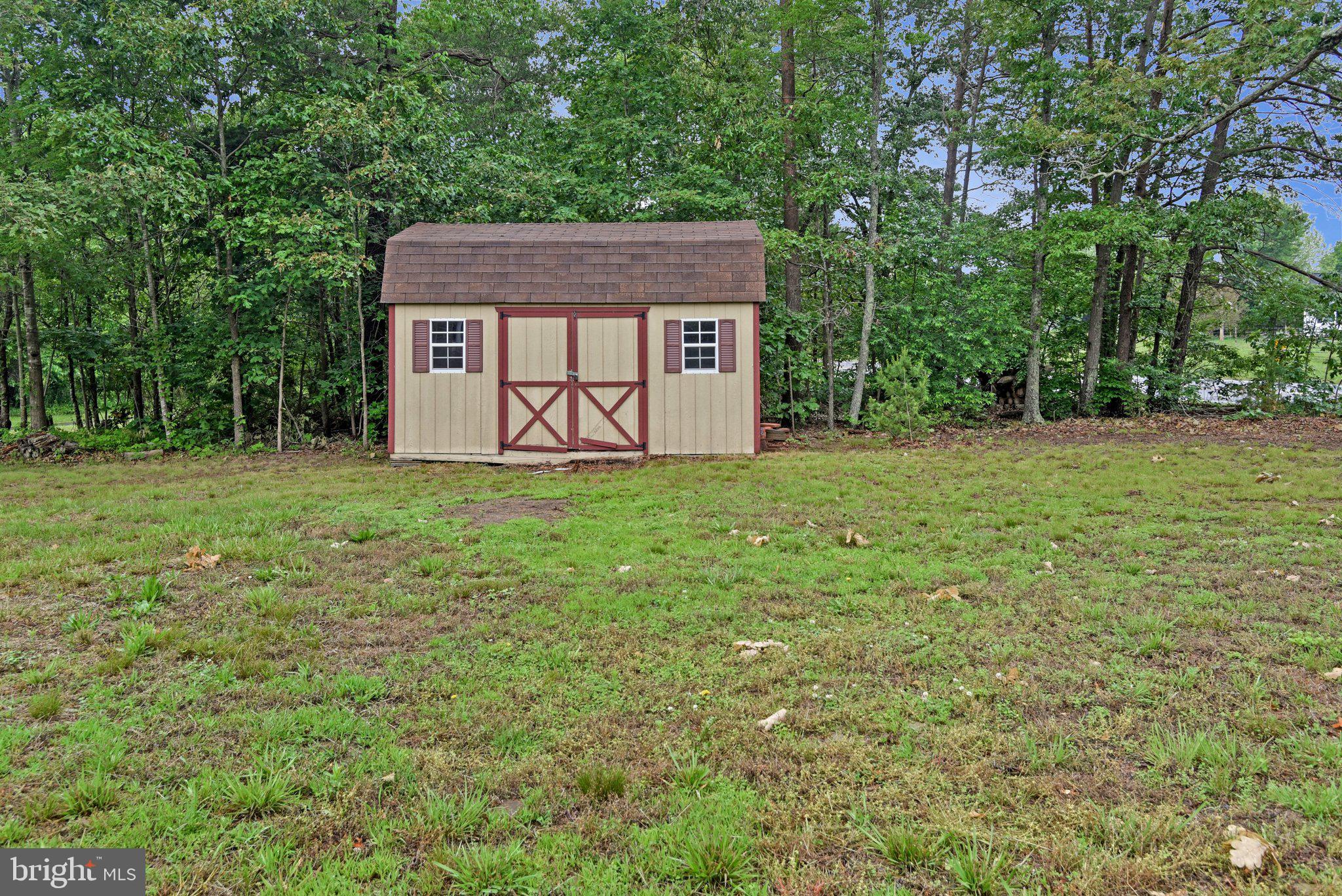 WALNUT WOODS - Residential