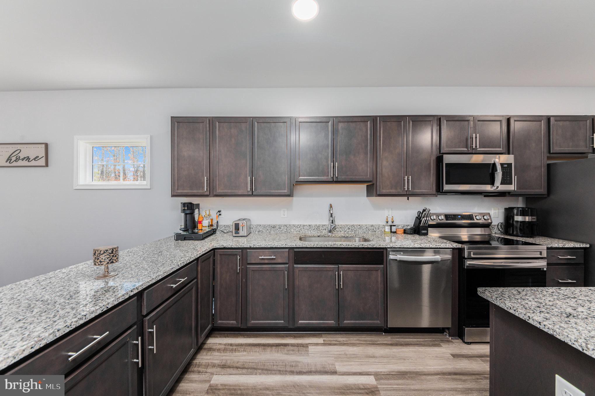 FOX RUN FOREST - Residential