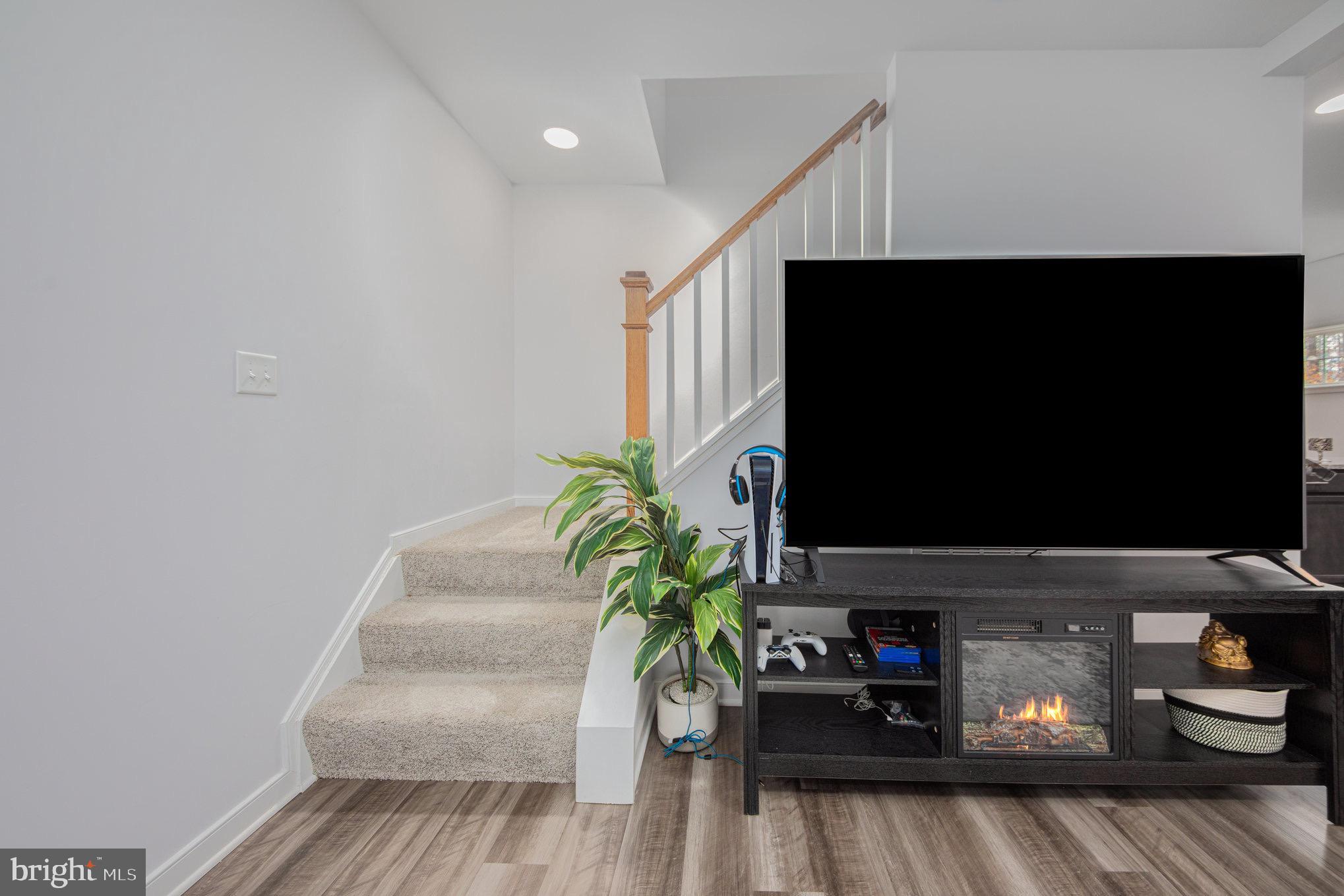 FOX RUN FOREST - Residential