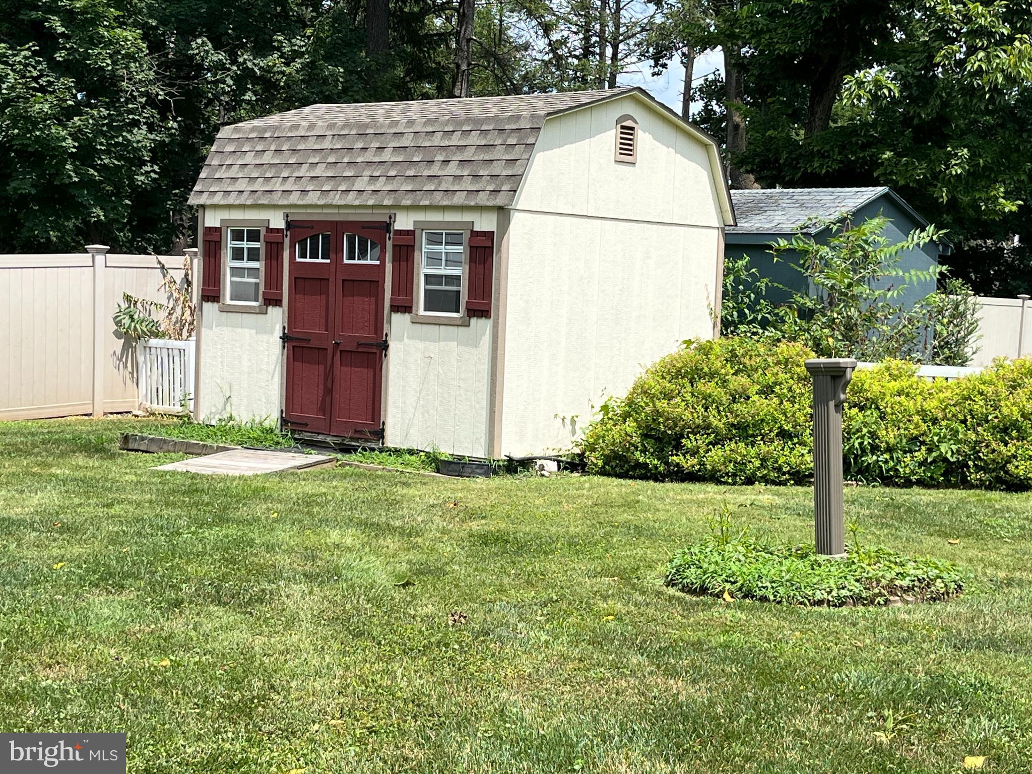 393 MOUNTAIN VIEW ROAD