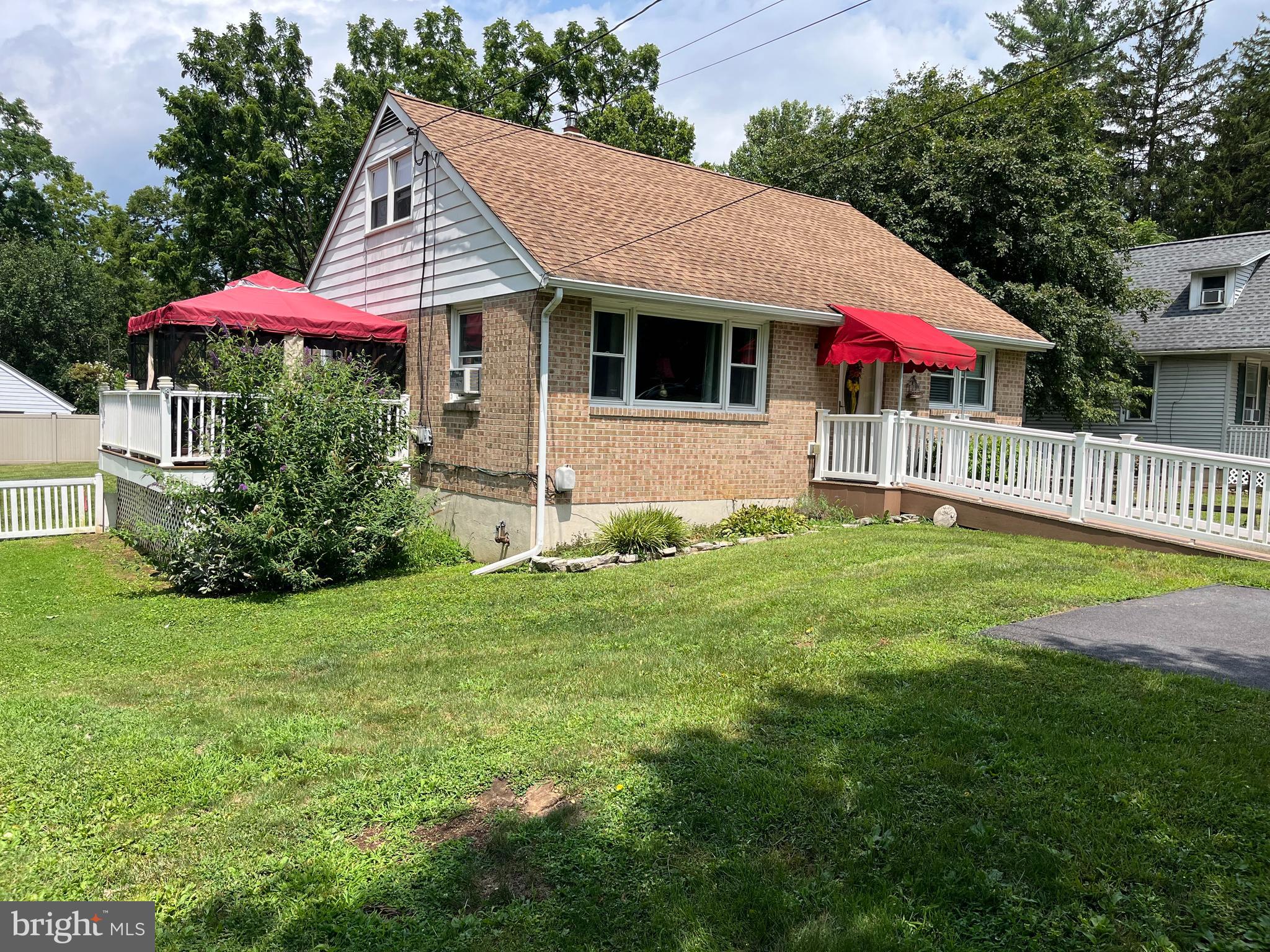 393 MOUNTAIN VIEW ROAD