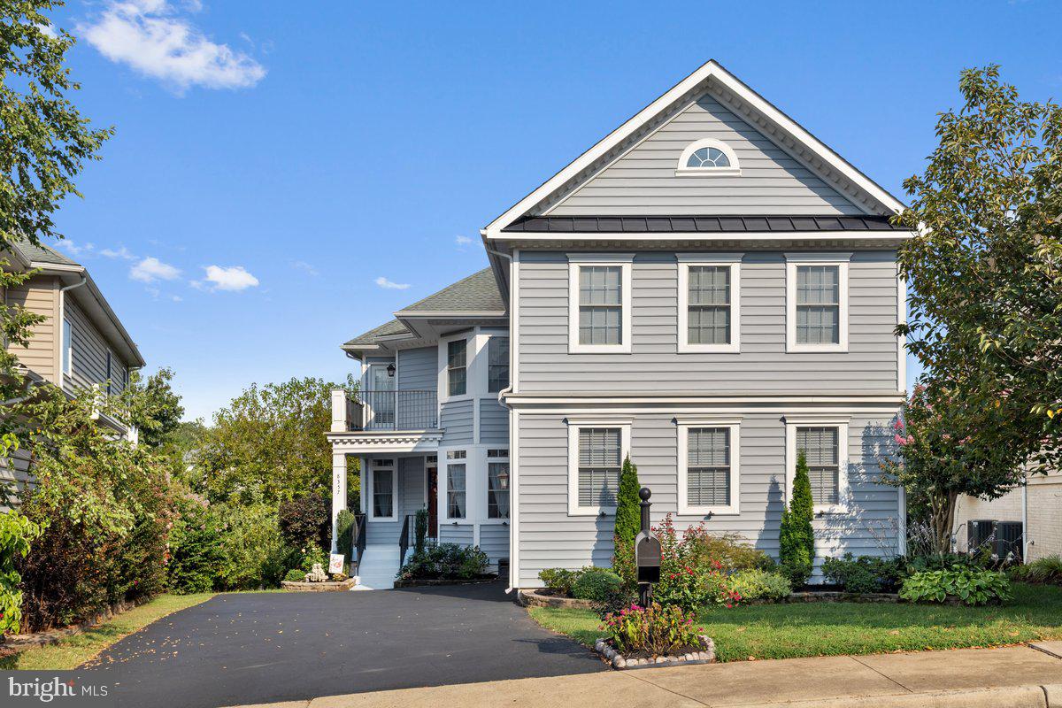 8357 TILLETT LOOP