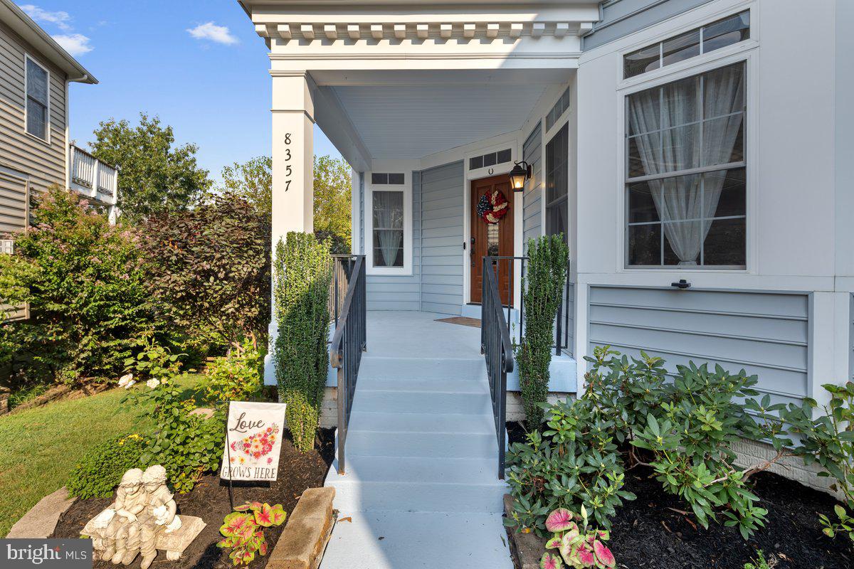 8357 TILLETT LOOP