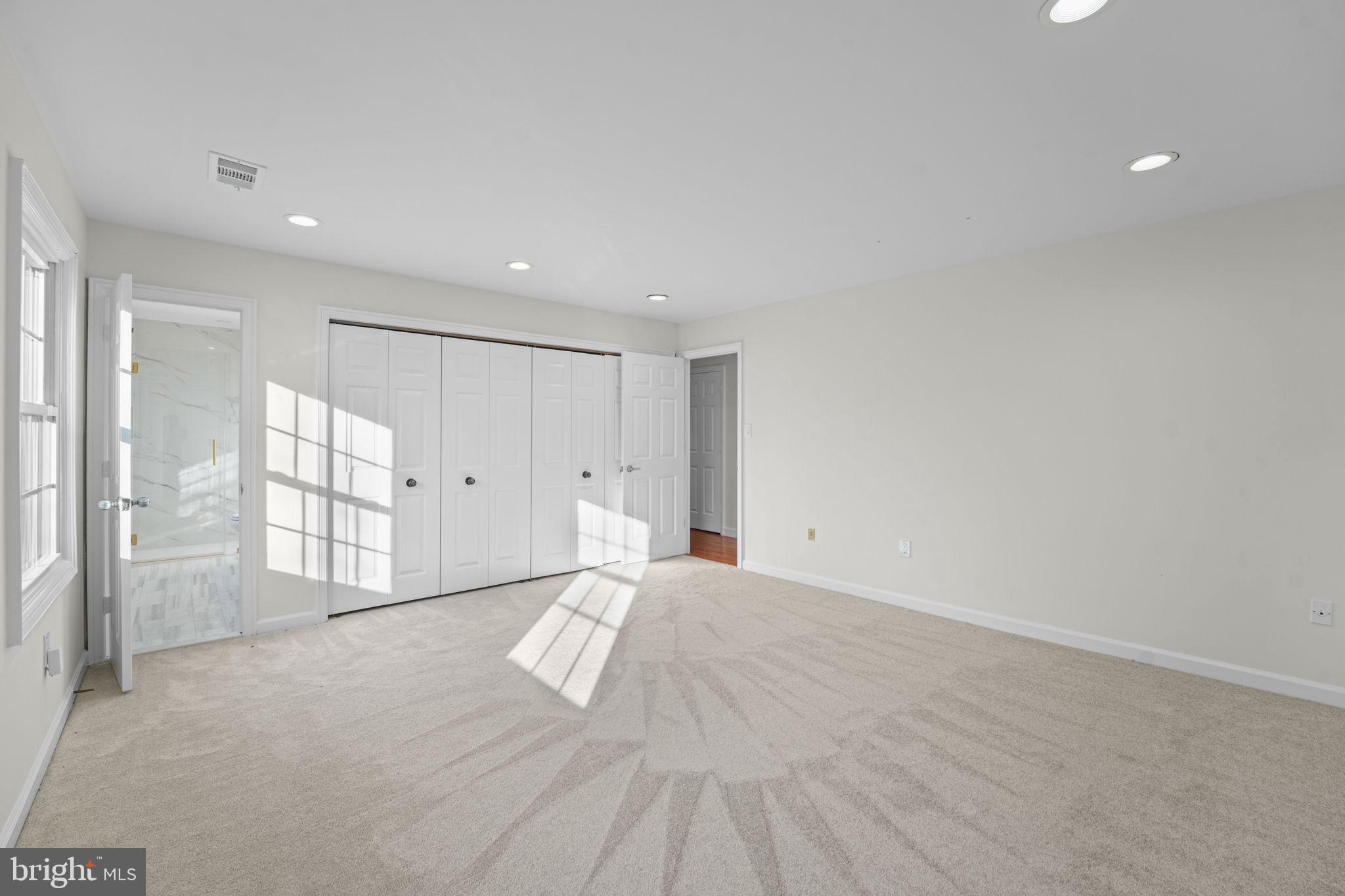 WILLOWRUN - Residential