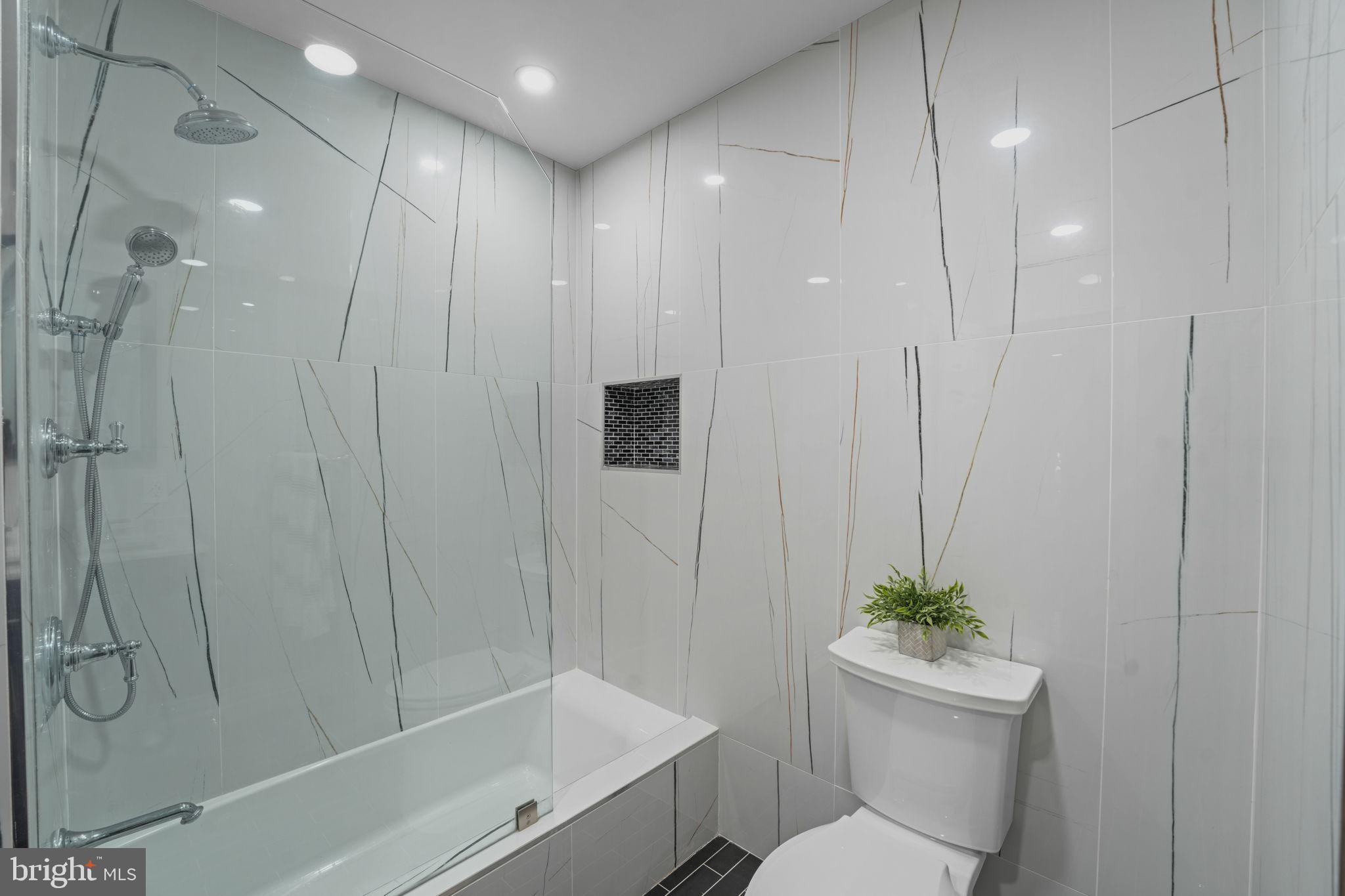 WILLOWRUN - Residential