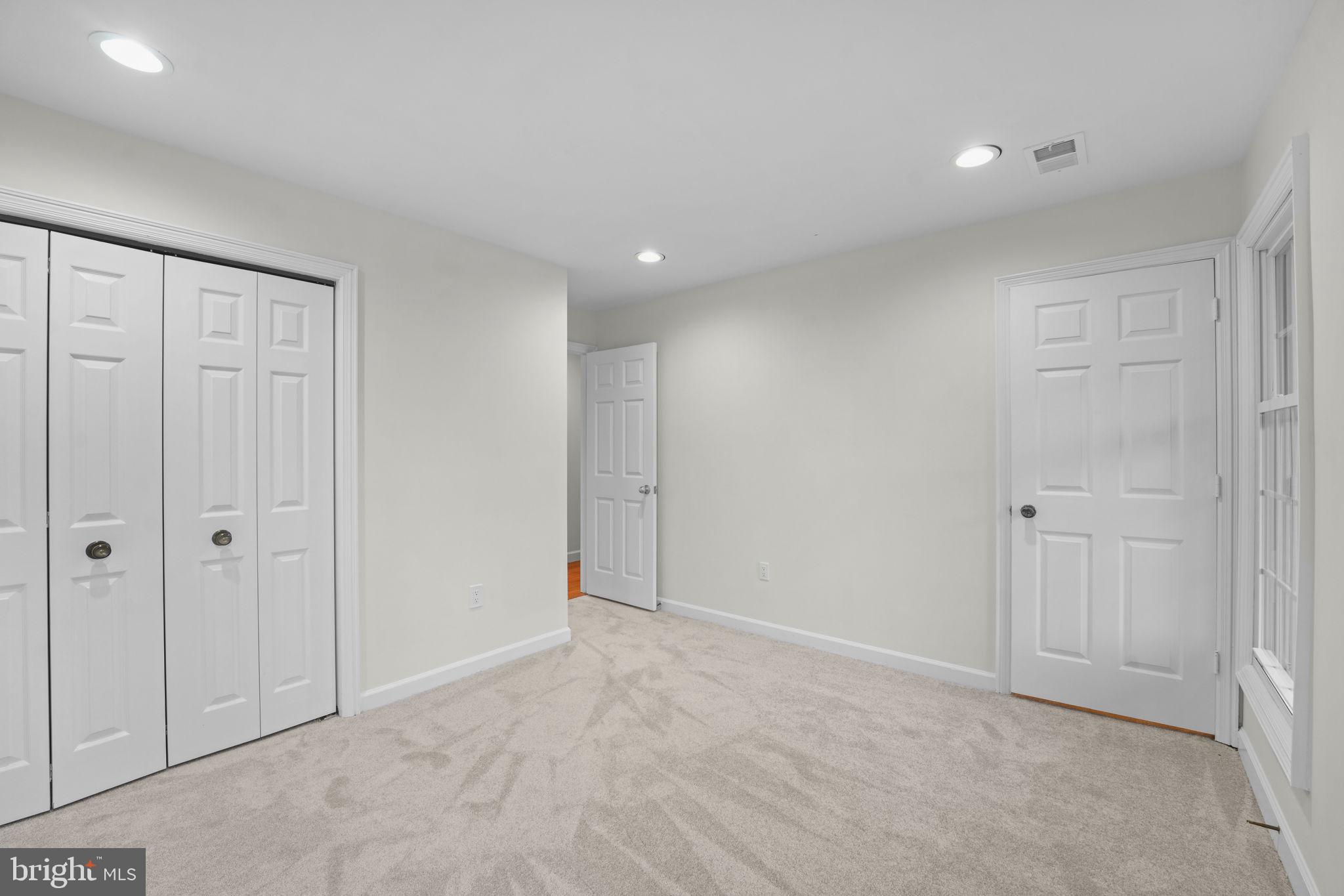 WILLOWRUN - Residential