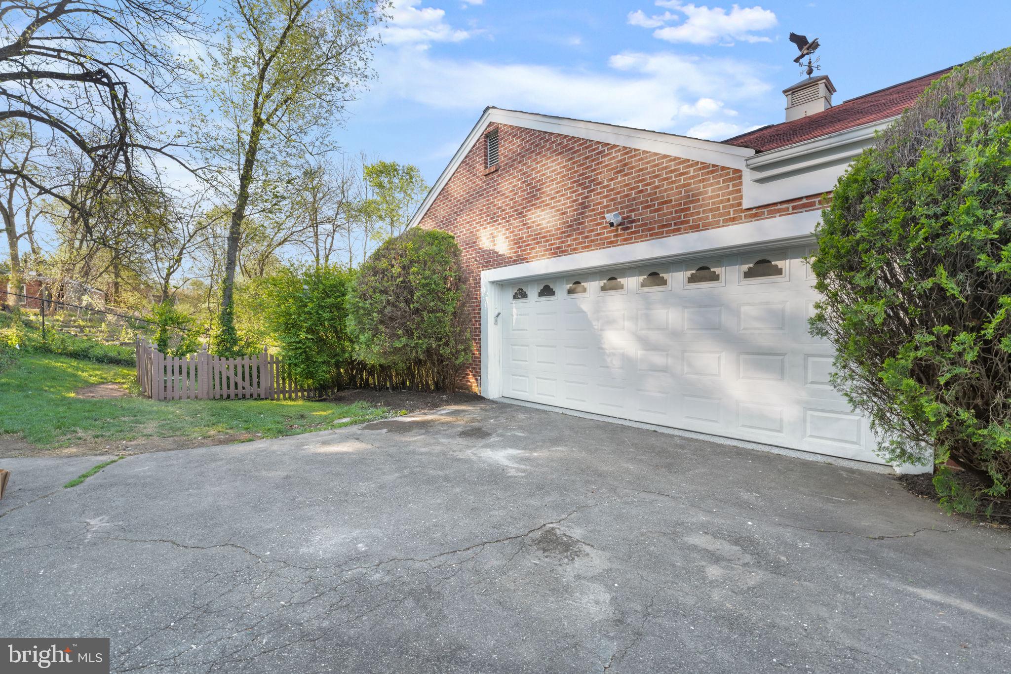 WILLOWRUN - Residential