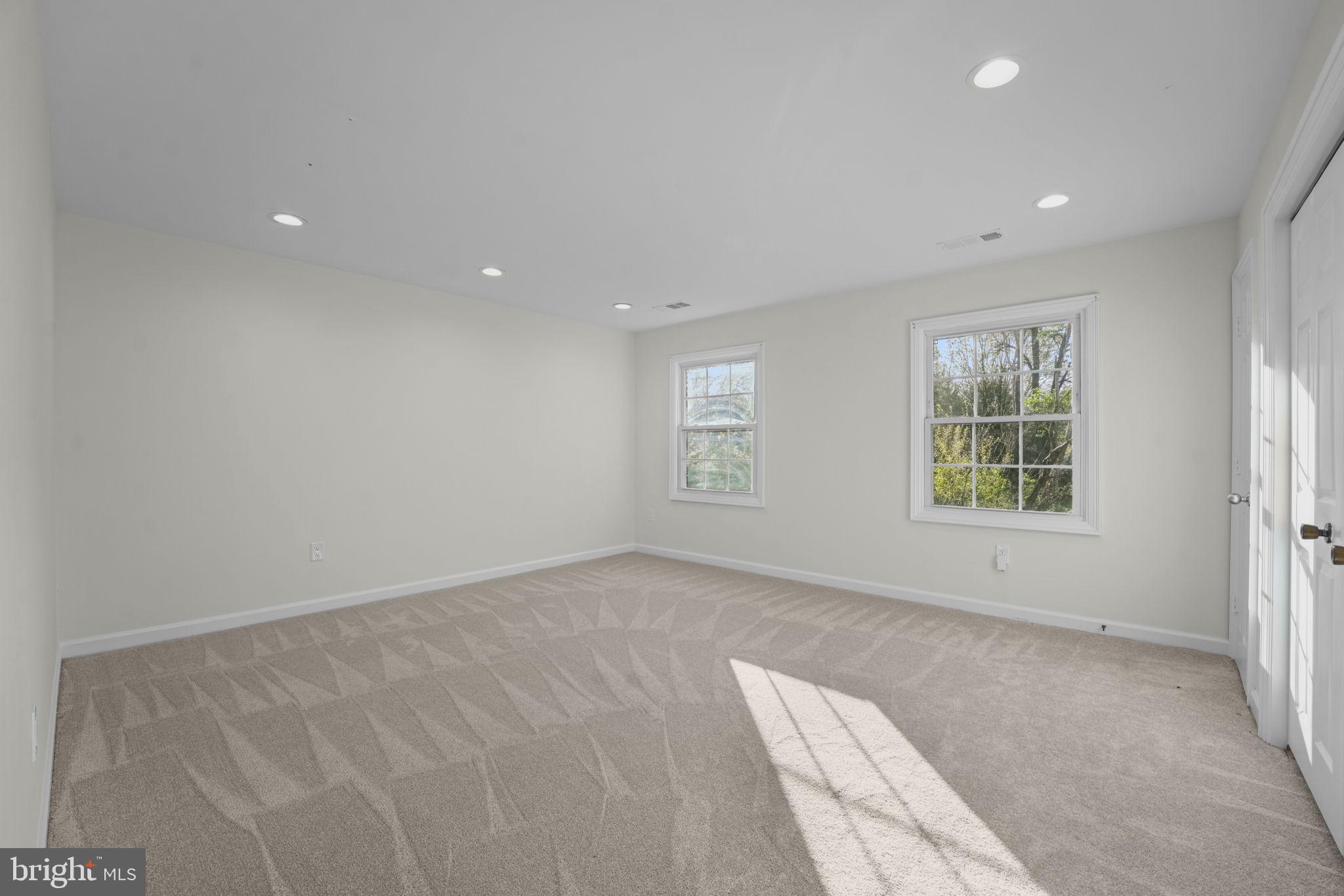 WILLOWRUN - Residential