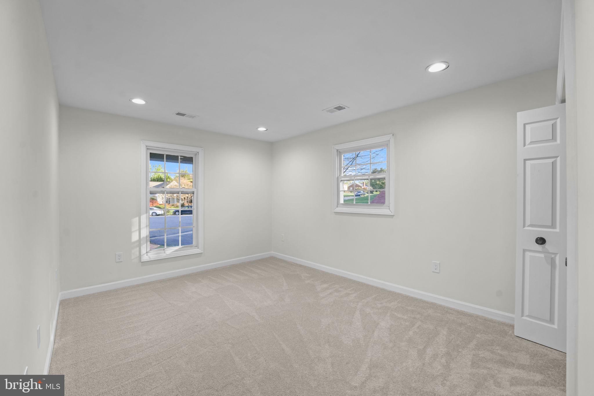 WILLOWRUN - Residential