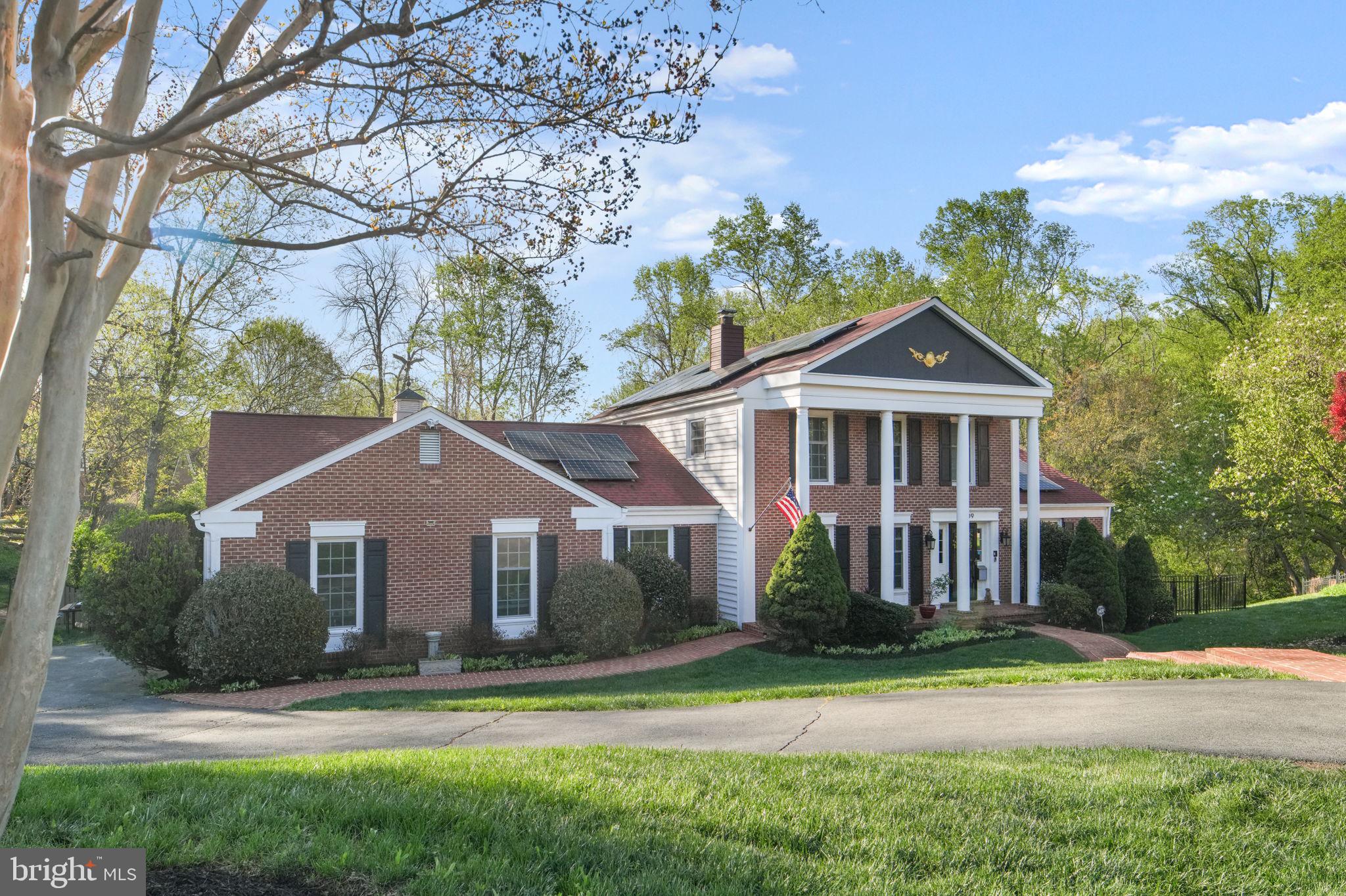 WILLOWRUN - Residential