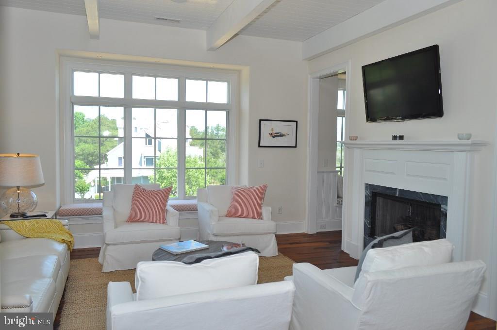 NORTH SHORES - Residential