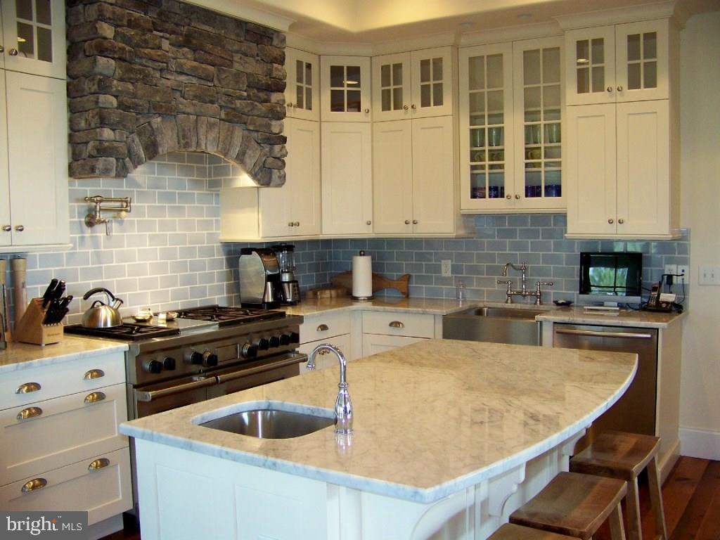 NORTH SHORES - Residential