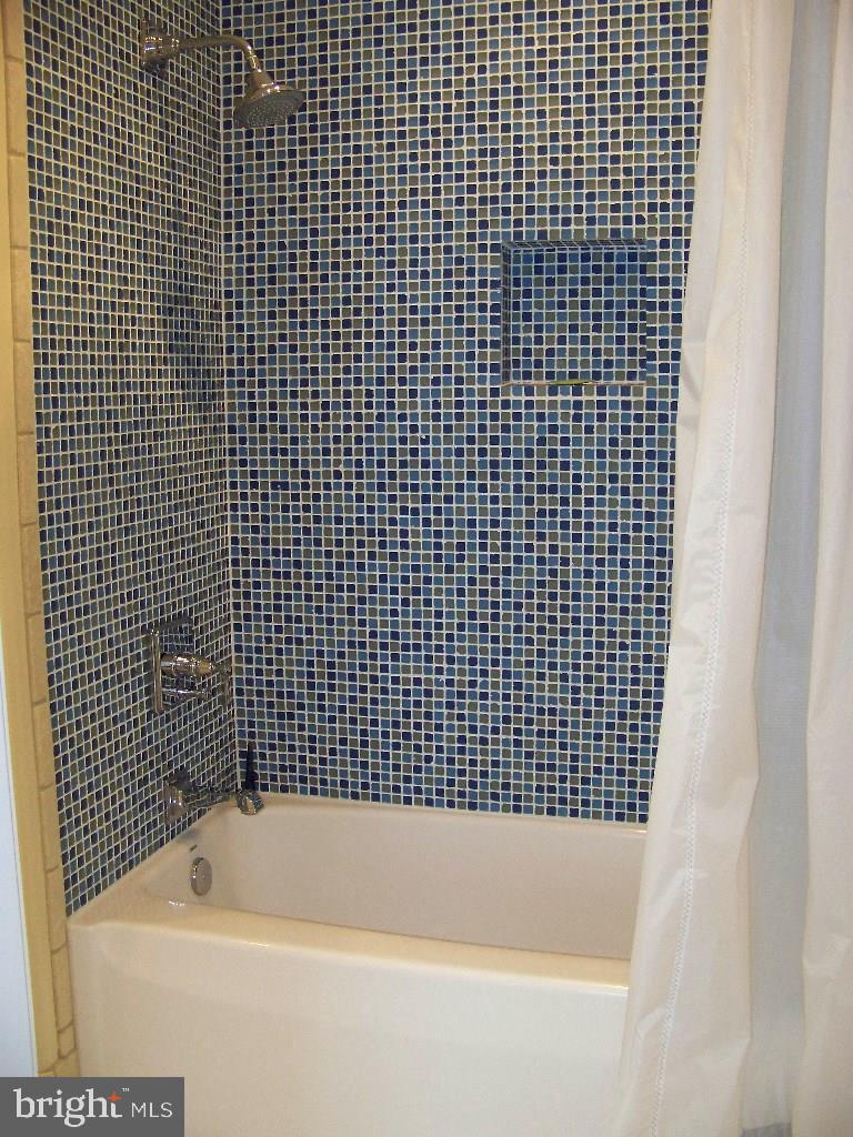 NORTH SHORES - Residential