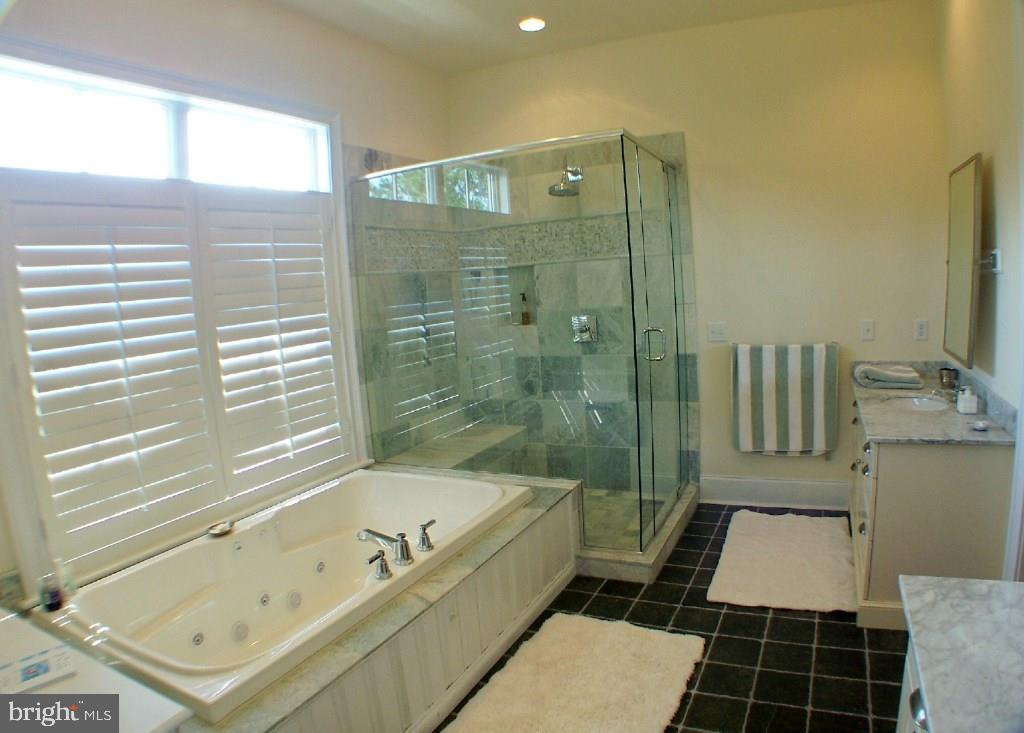 NORTH SHORES - Residential